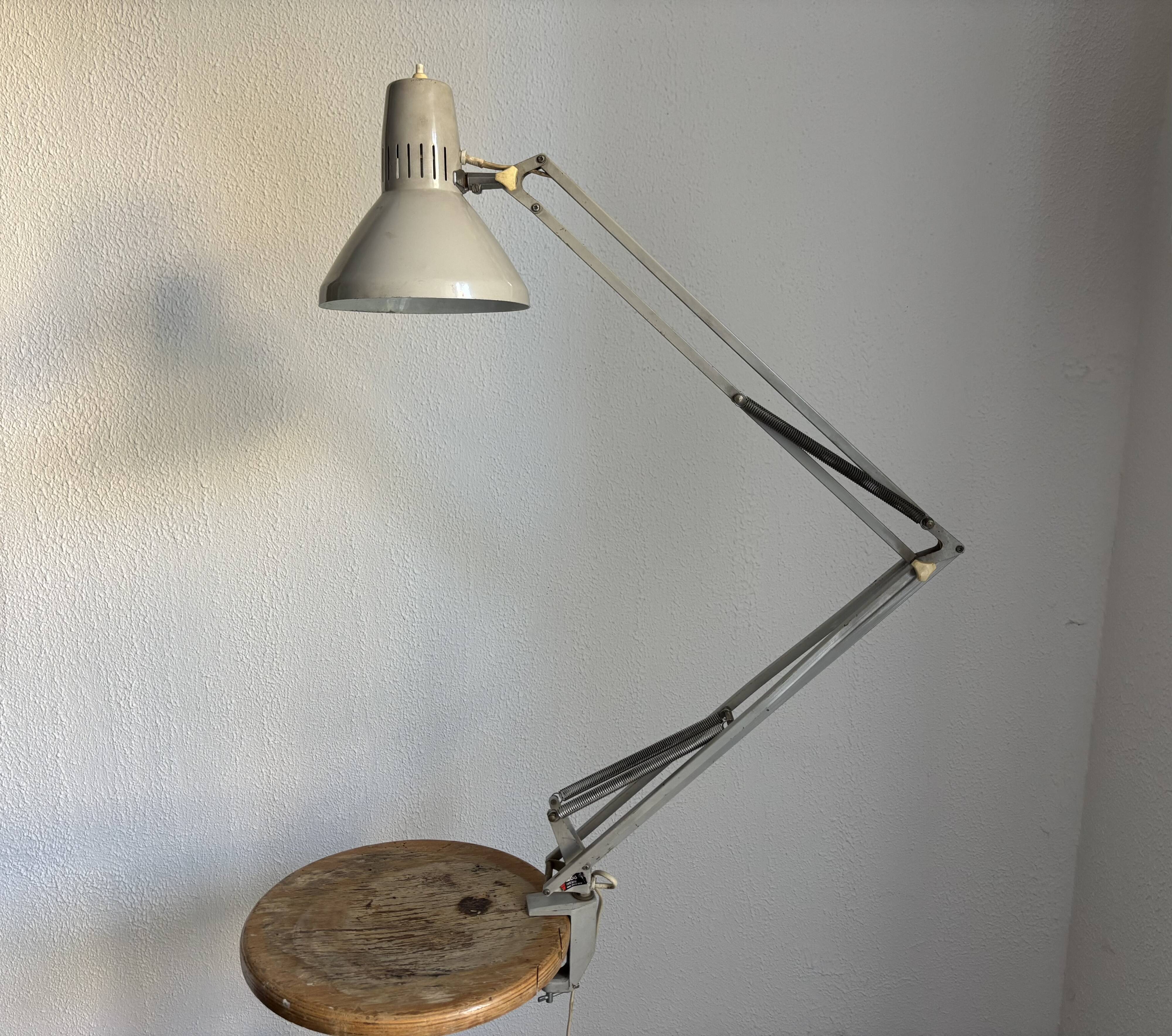 Lampe vintage 1970 d'architecte Ledu gris perle bureau - 80cm
