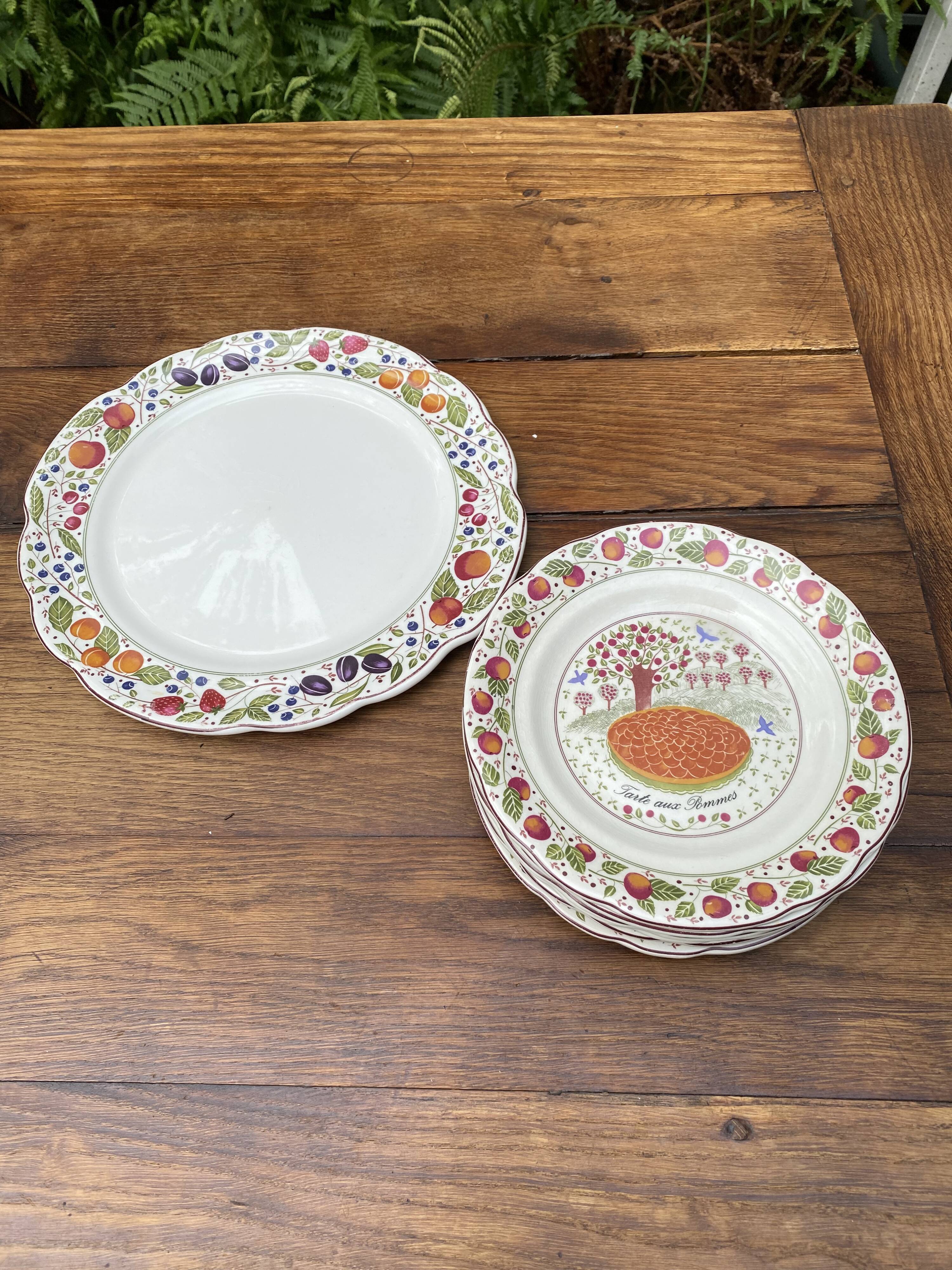 6 plates and 1 dish GIEN twentieth century