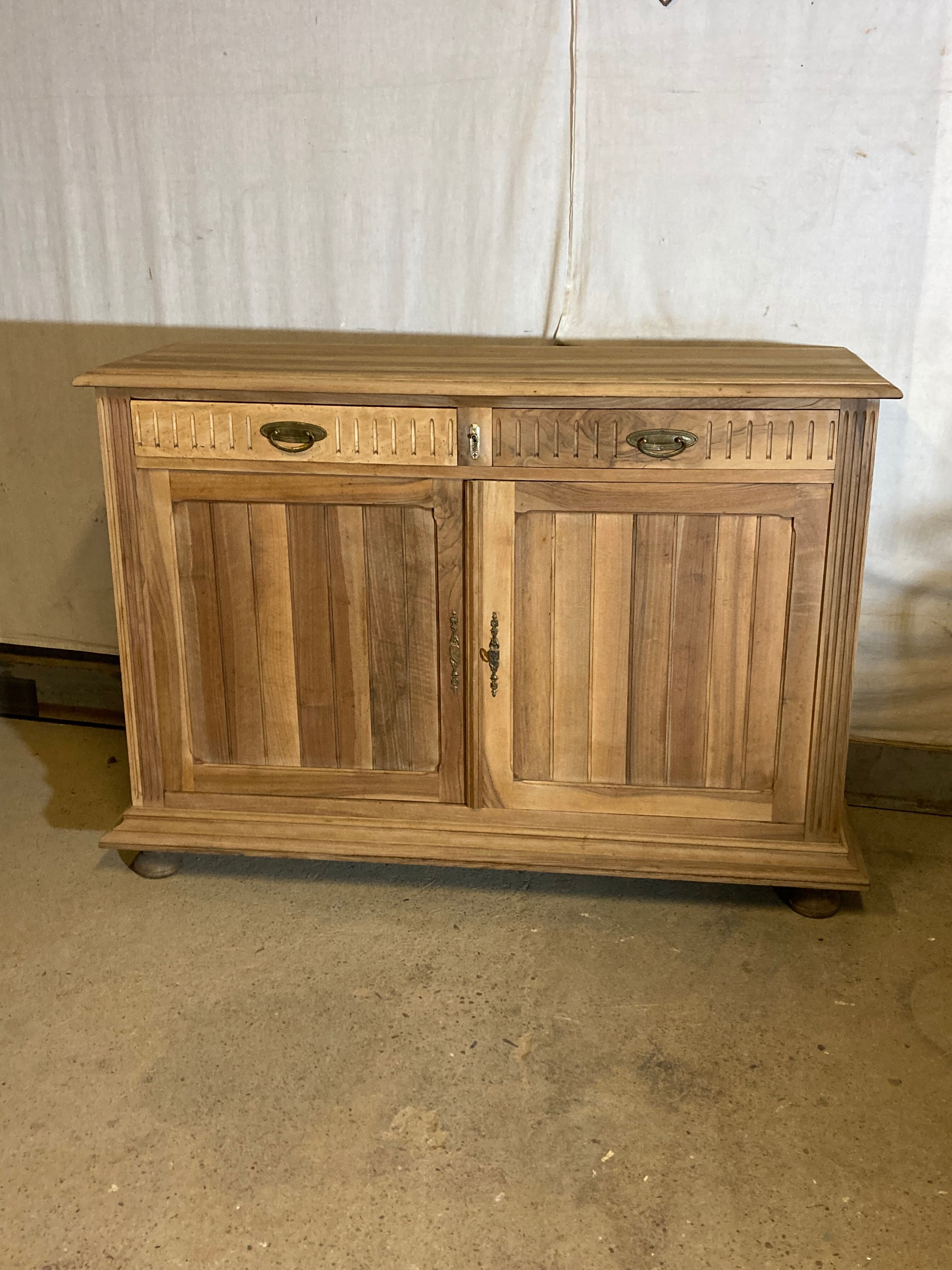 Sideboard 2 doors, 2 drawers natural
