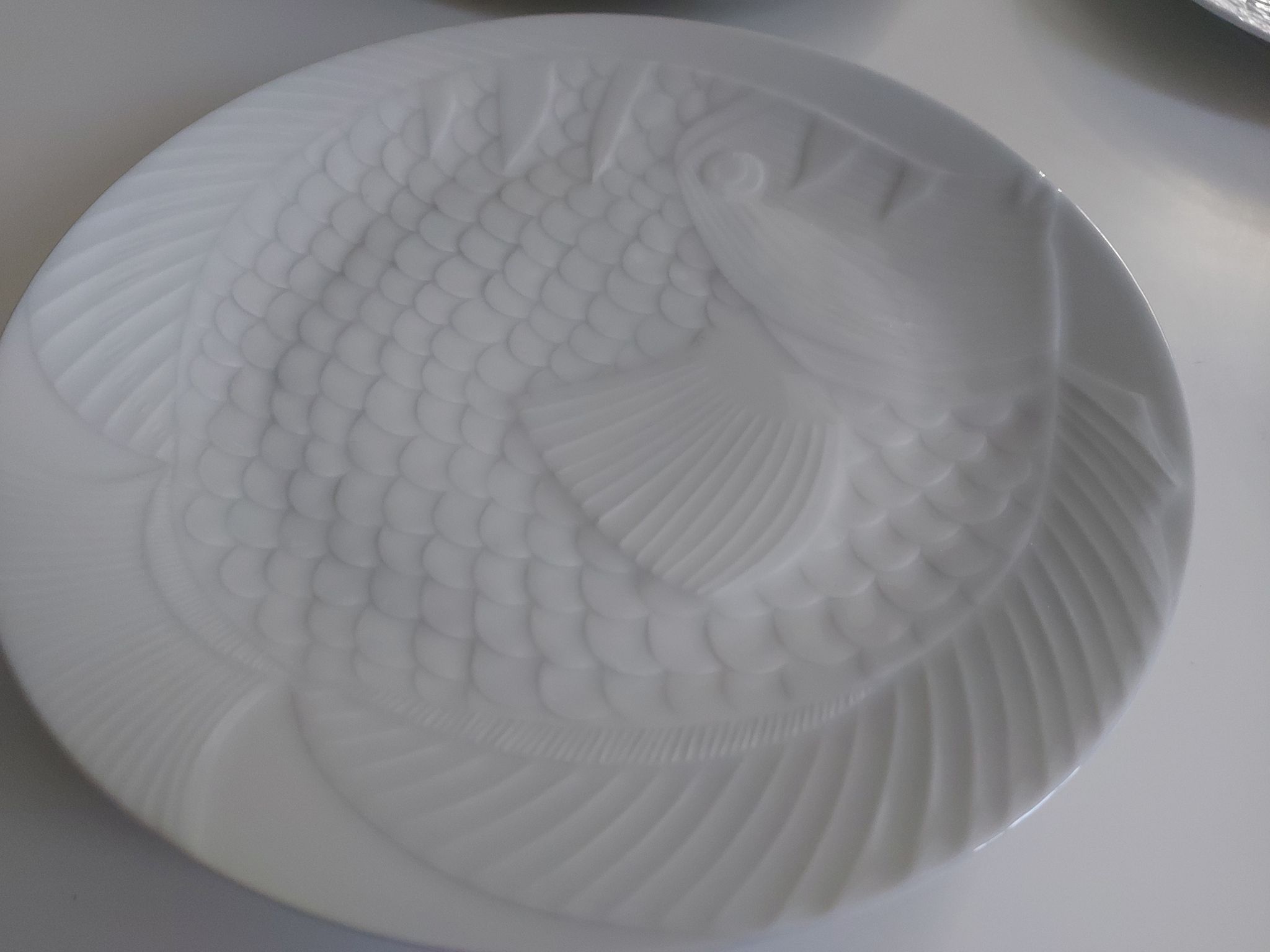 White porcelain plates vintage fish motif - ocean cnd france