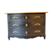 Antique chest of drawers