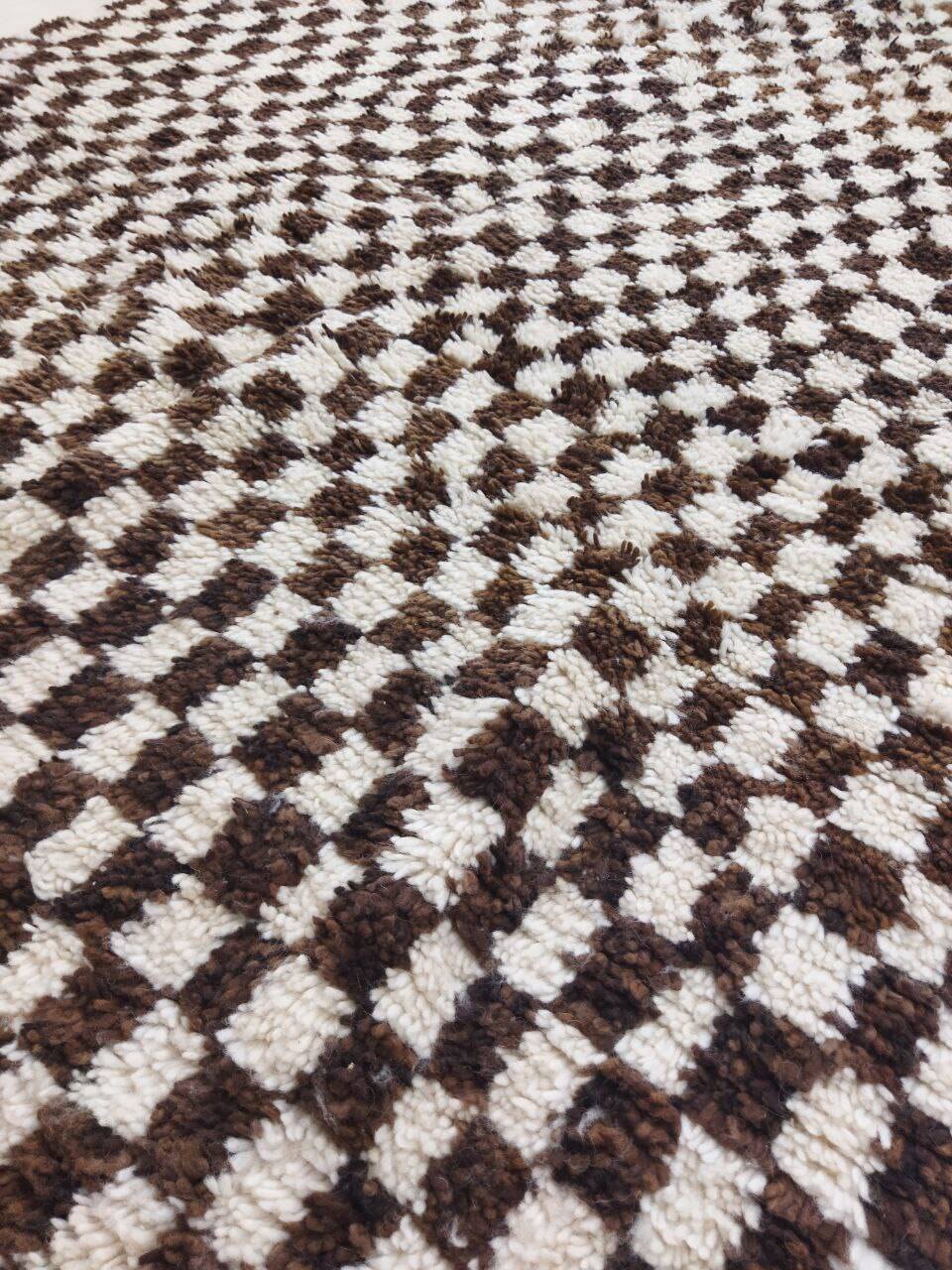 Handmade moroccan berber rug 310 x 192 cm