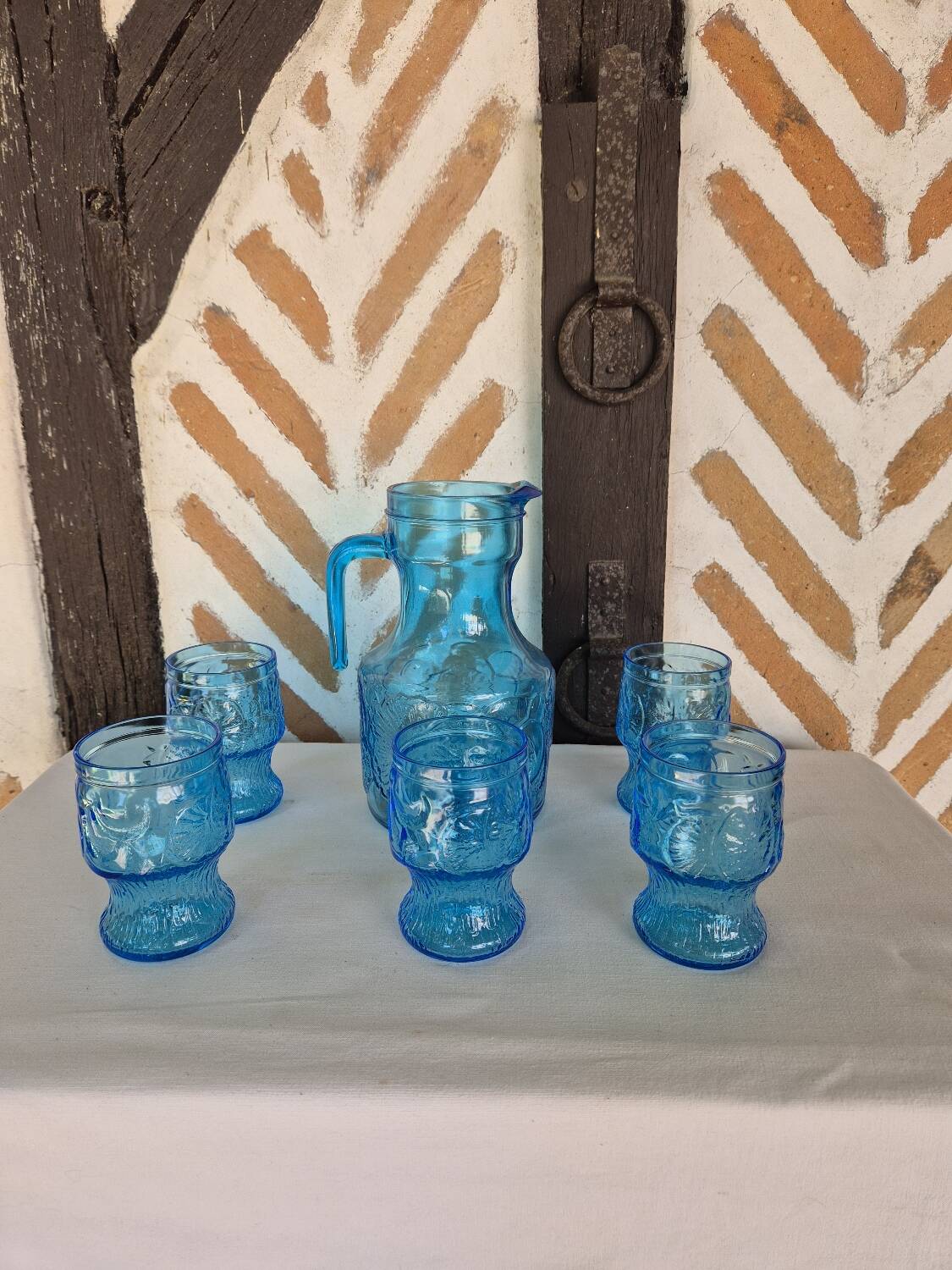 Vintage blue orangeade service