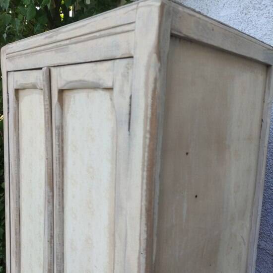 Small Parisian wardrobe