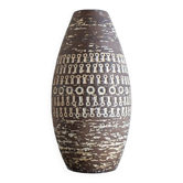 Brutalist Scandinavian modernist ceramic vase by Mari Simmulson for Upsala Ekeby, Sweden, 1970s.