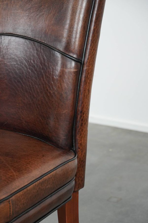 Ensemble confortable de 2 chaises de salle à manger en cuir de mouton avec du caractère.