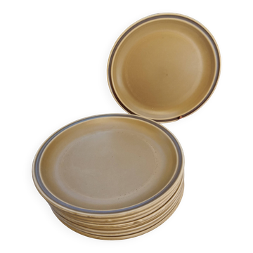 9 flat plates in Sarreguemines stoneware