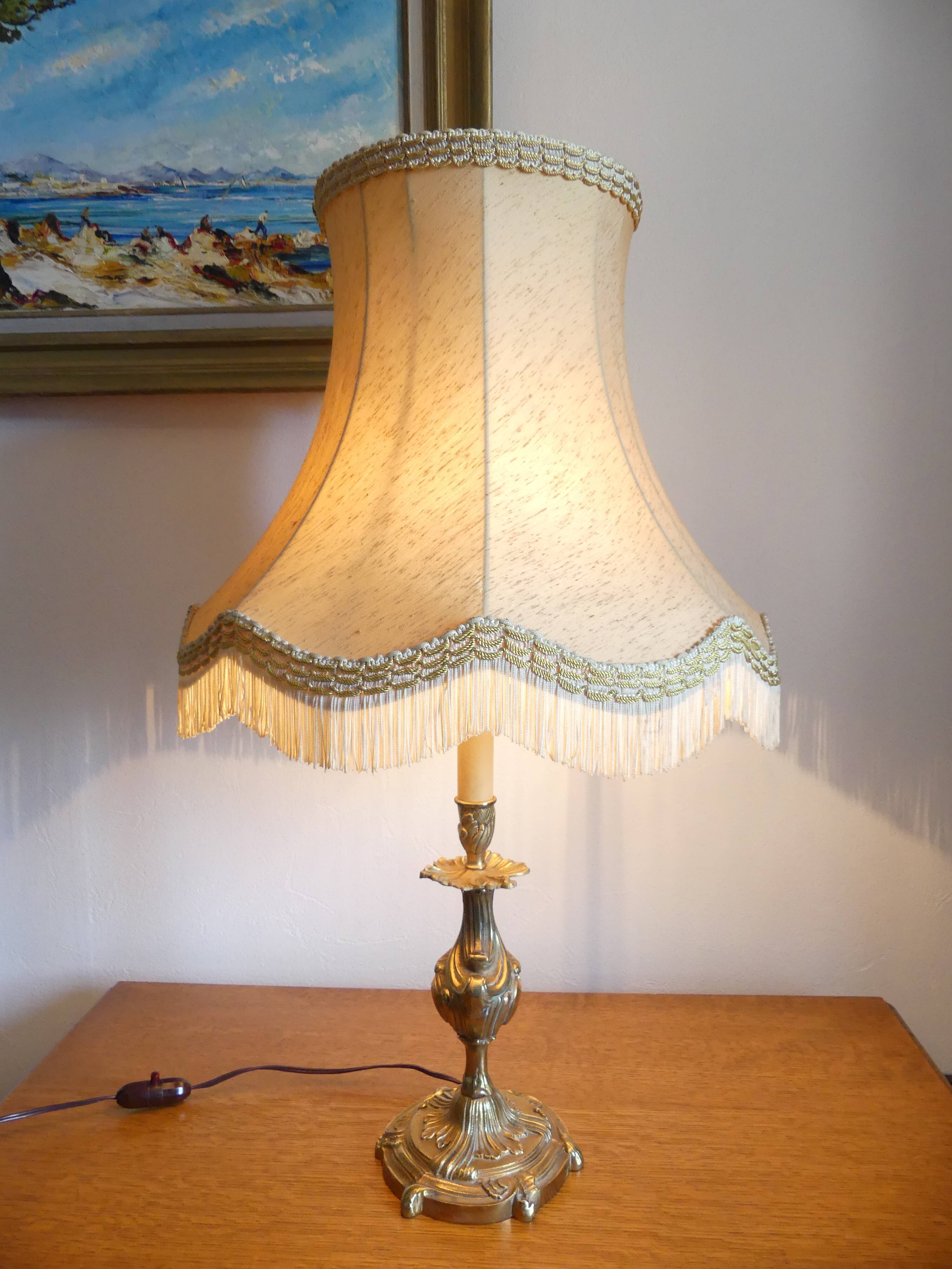 Candlelight lamp 1950's Bronze and pagoda lampshade