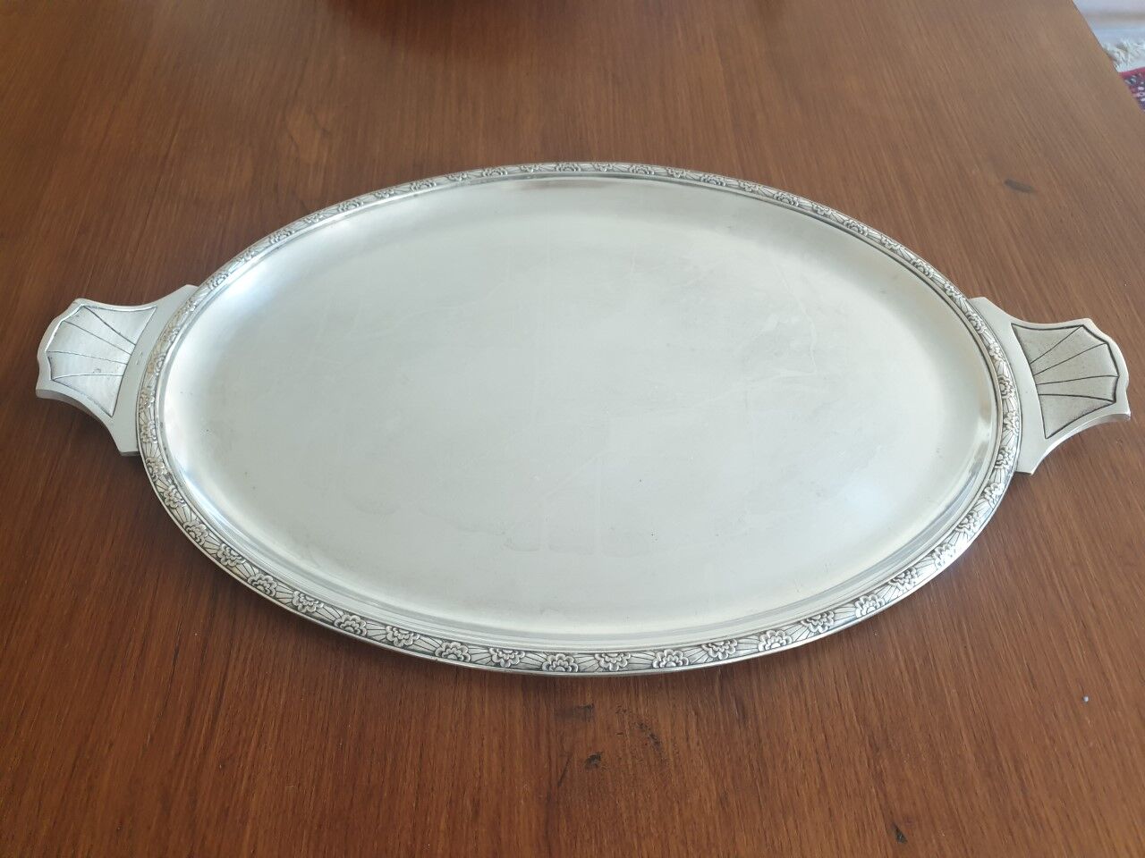 Antique silver metal top