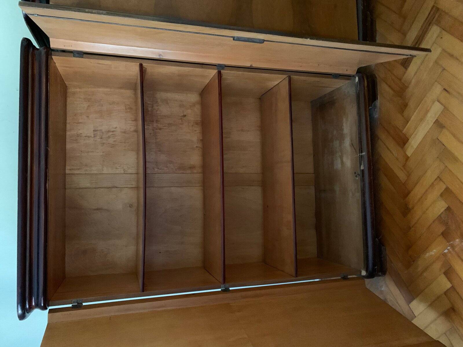 Set of 2 Art Deco curtain cabinets in brown wood, 1930s, with compartmentalised interior.