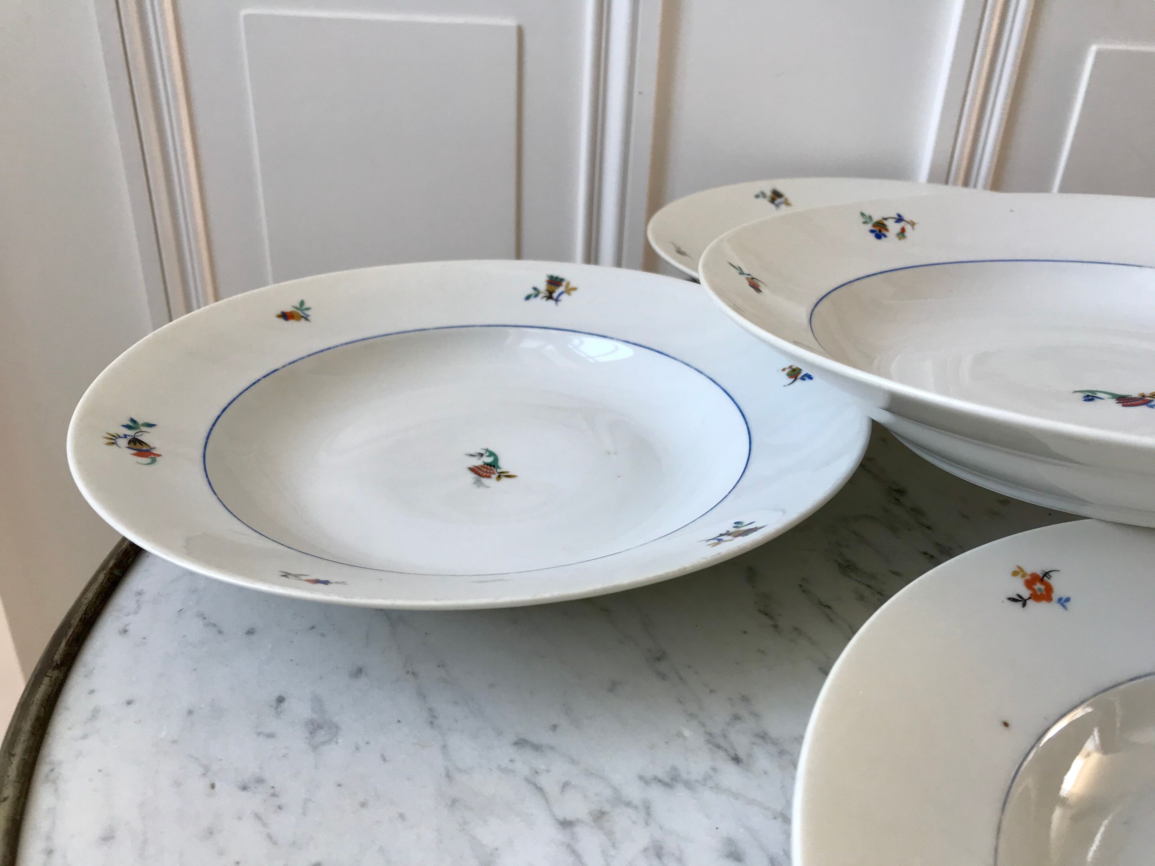 Set of 5 hollow plates Made in France registered model "Czech" 50s-60s