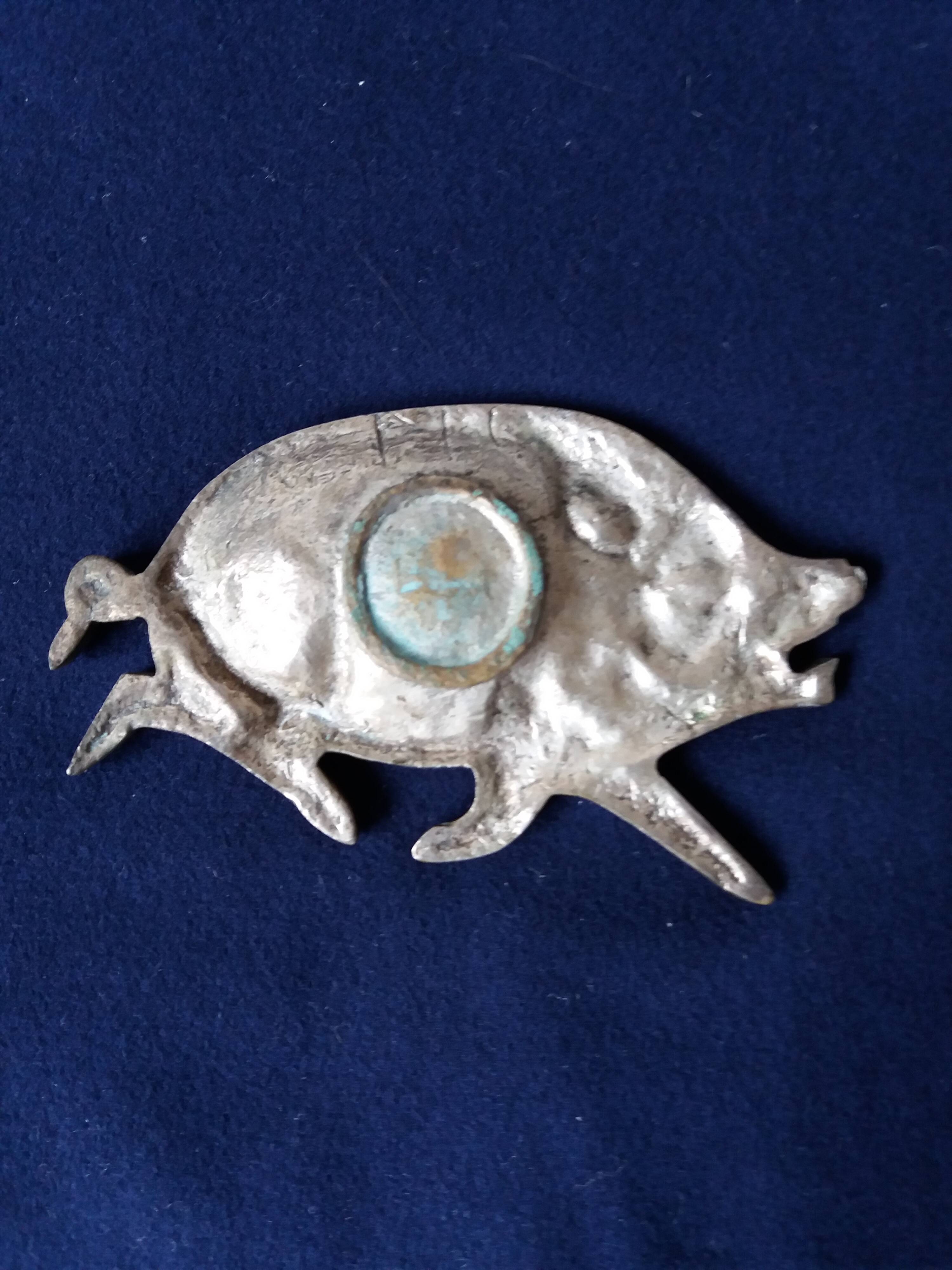 Vintage brass pocket in the shape of a wild boar