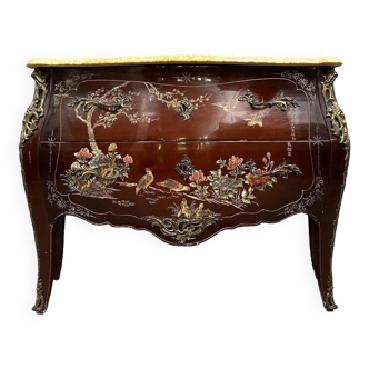Curved saute chest of drawers in lacquer with Chinese decoration, 20th century