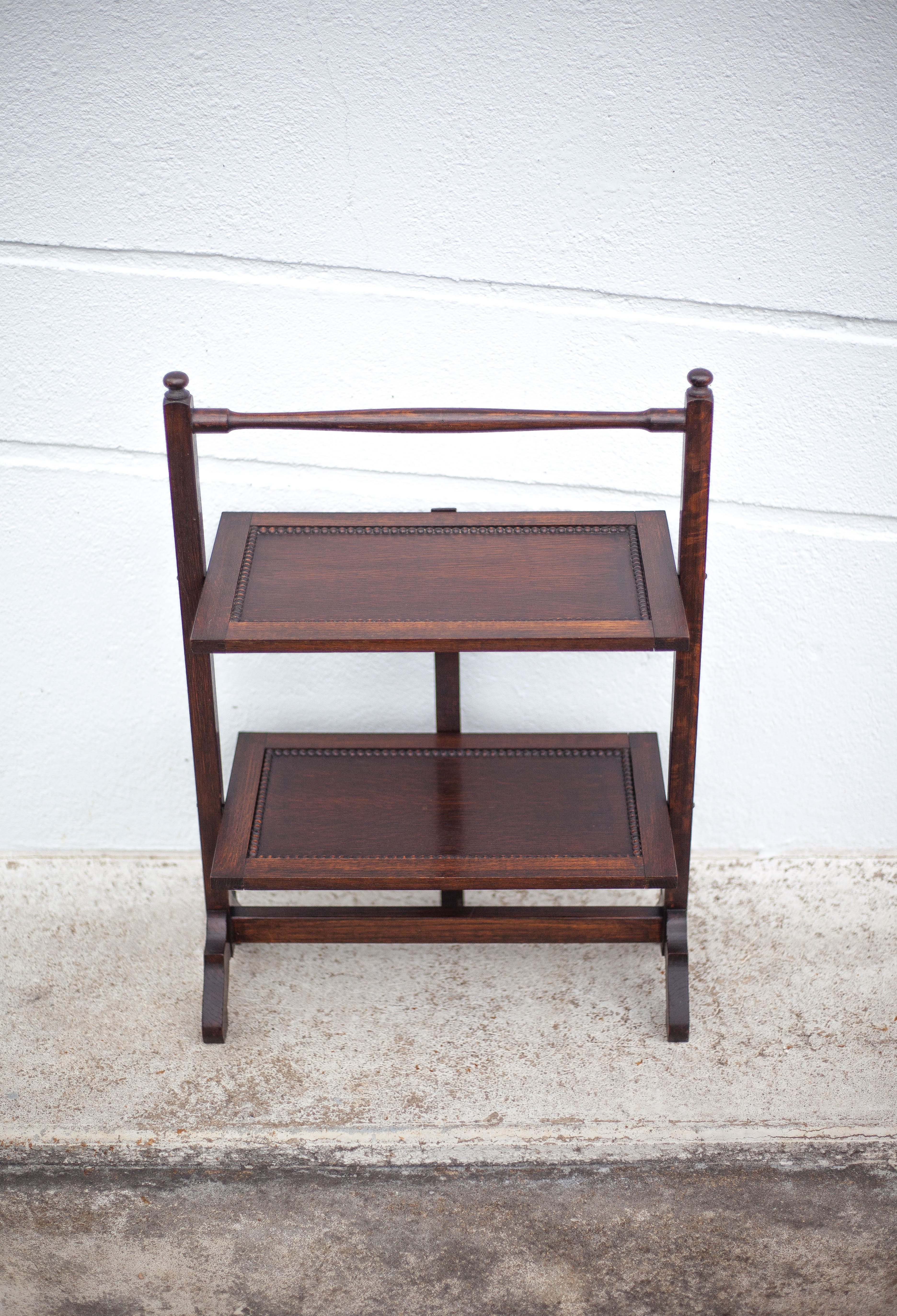 Wooden folding table, cake presentation support, side table, cake stand