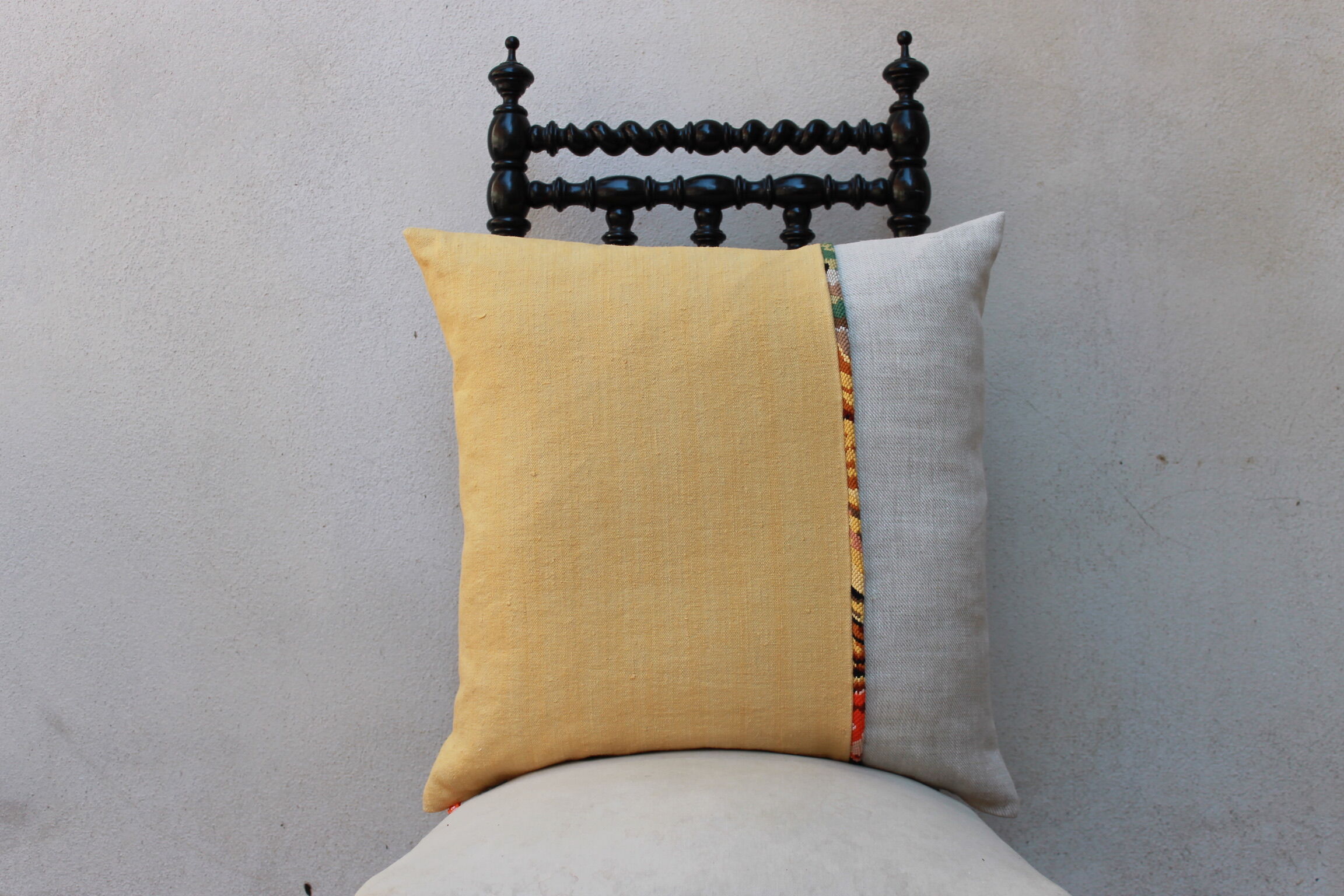 Yellow upcycled cushion "daffodil" - 50x50 cm -linen & hemp & canvas