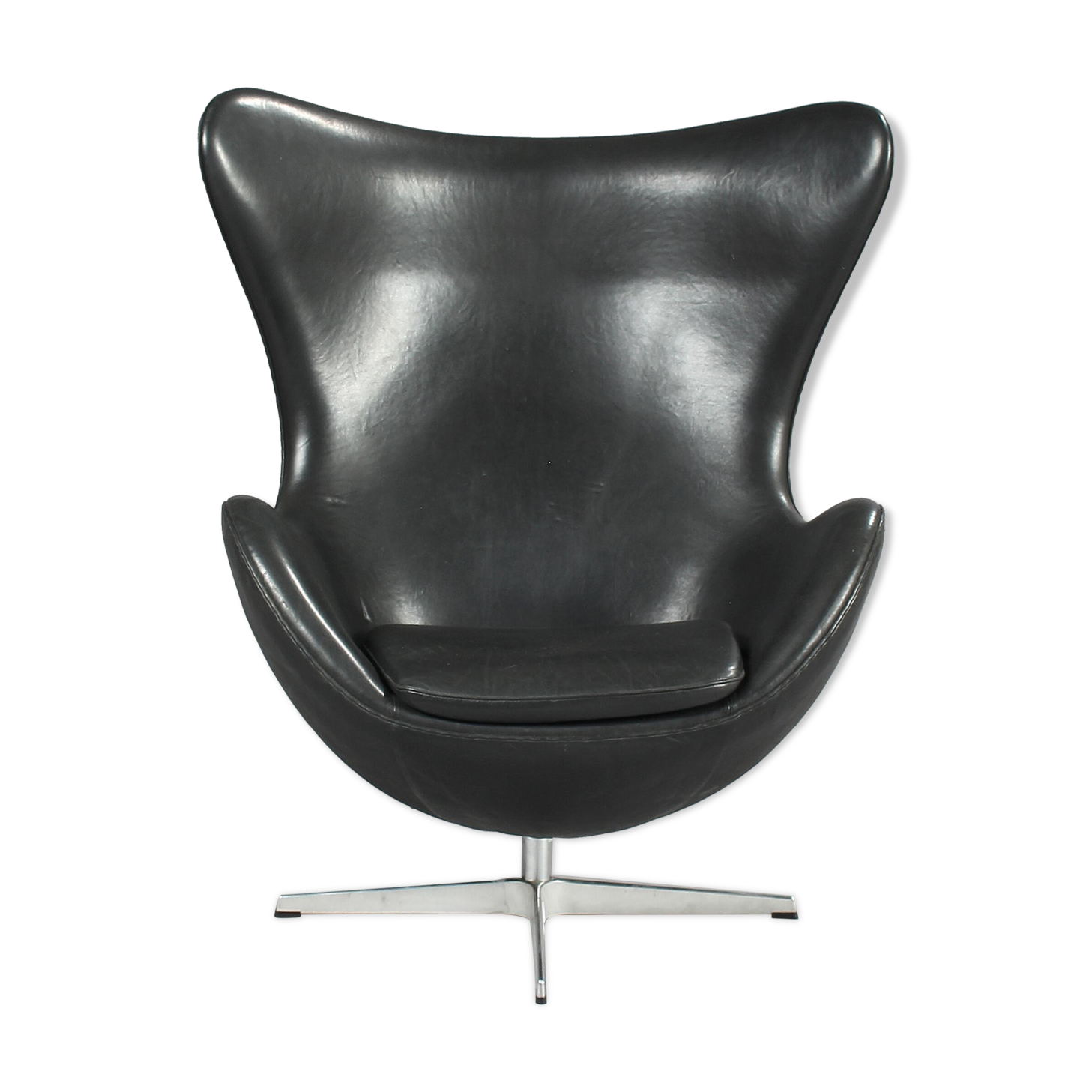Egg armchair by Arne Jacobsen