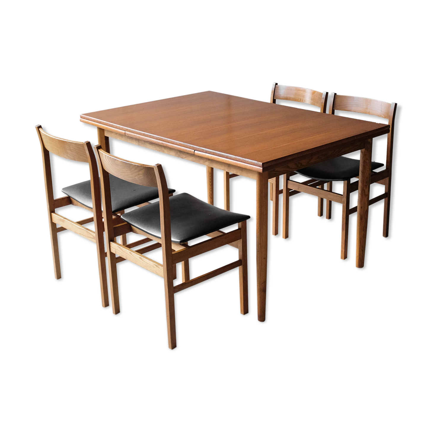 Table and 4 chairs 60