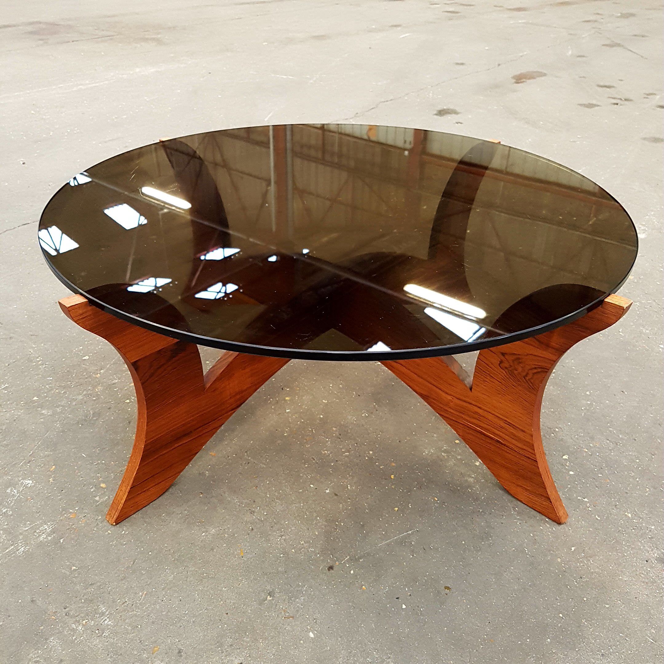 Table low Hugues Poignant base plating wood and smoked glass top