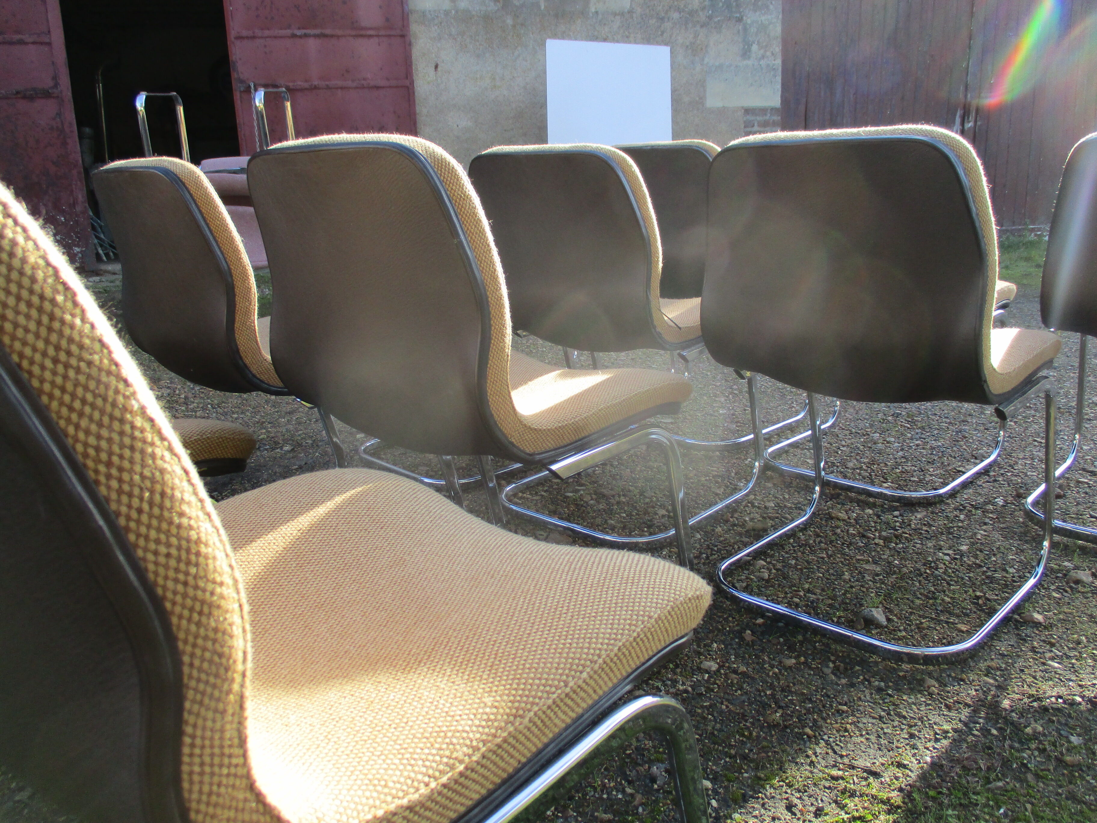 Set of 12 Strafor conference chairs, 70s