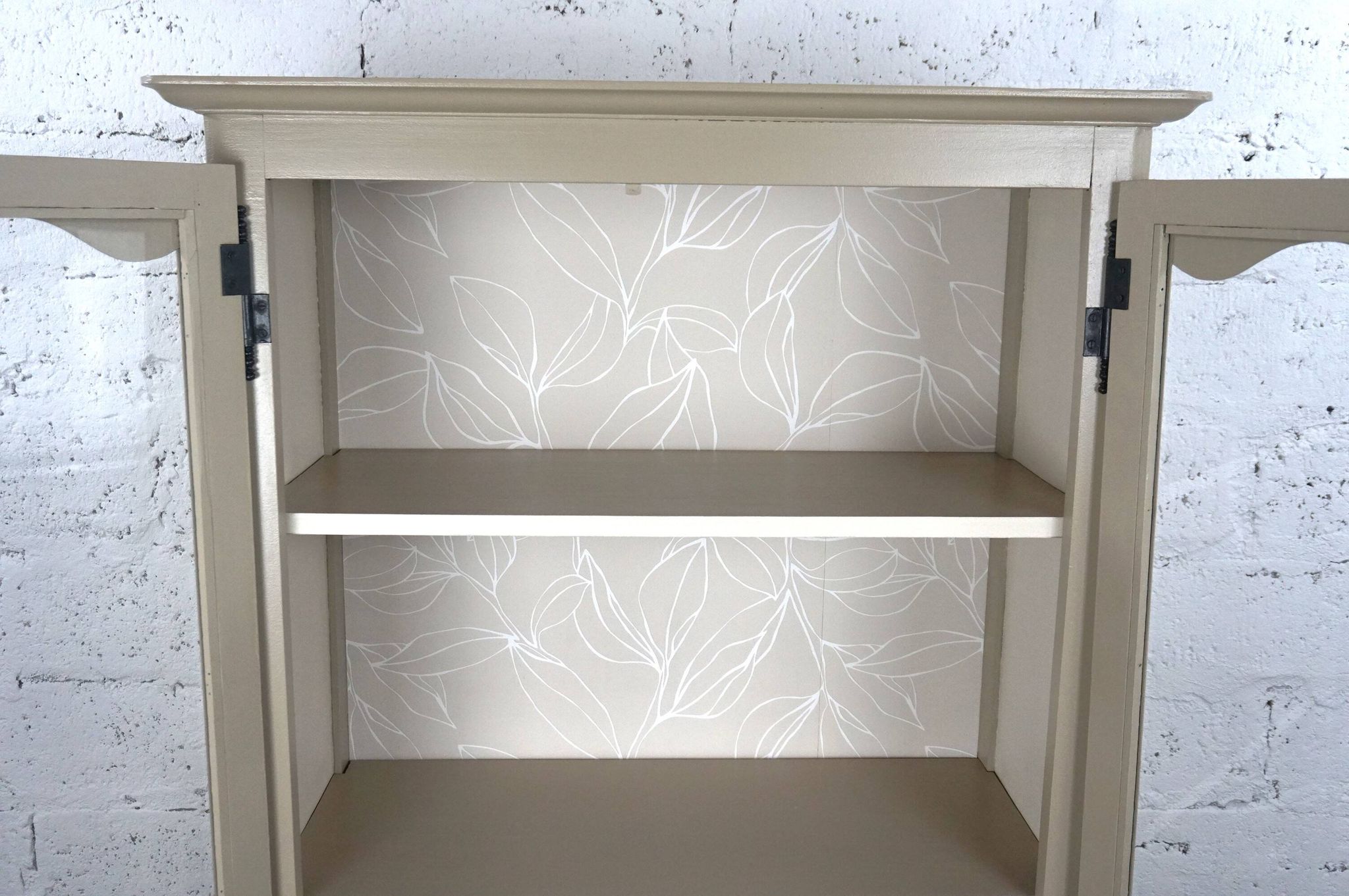 Parisian showcase dresser revamped country style wallpaper paint