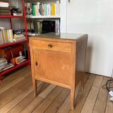 Table de nuit en bois
