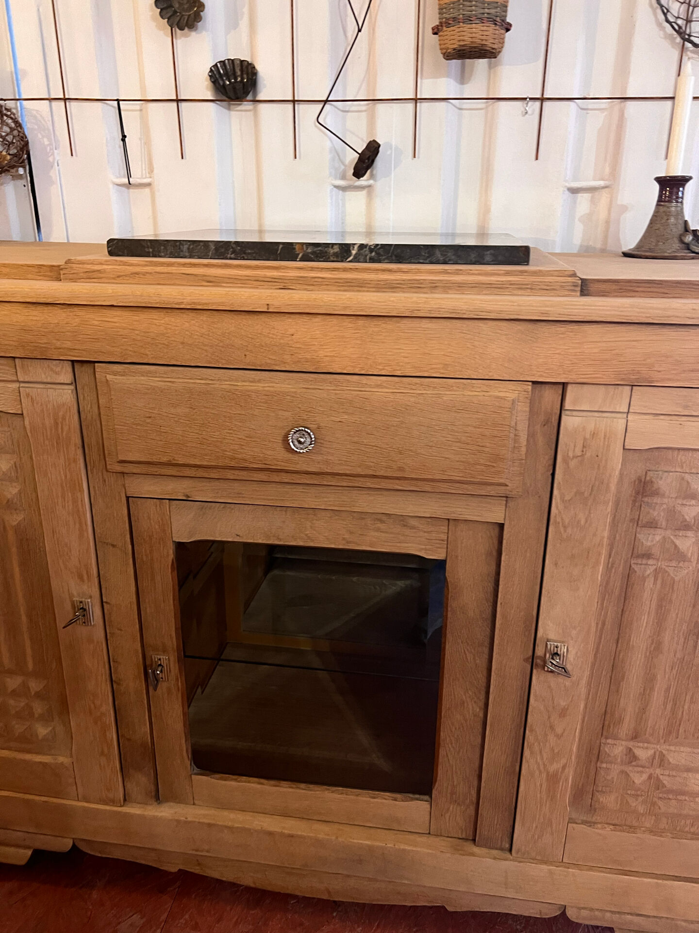 Oak enfilade