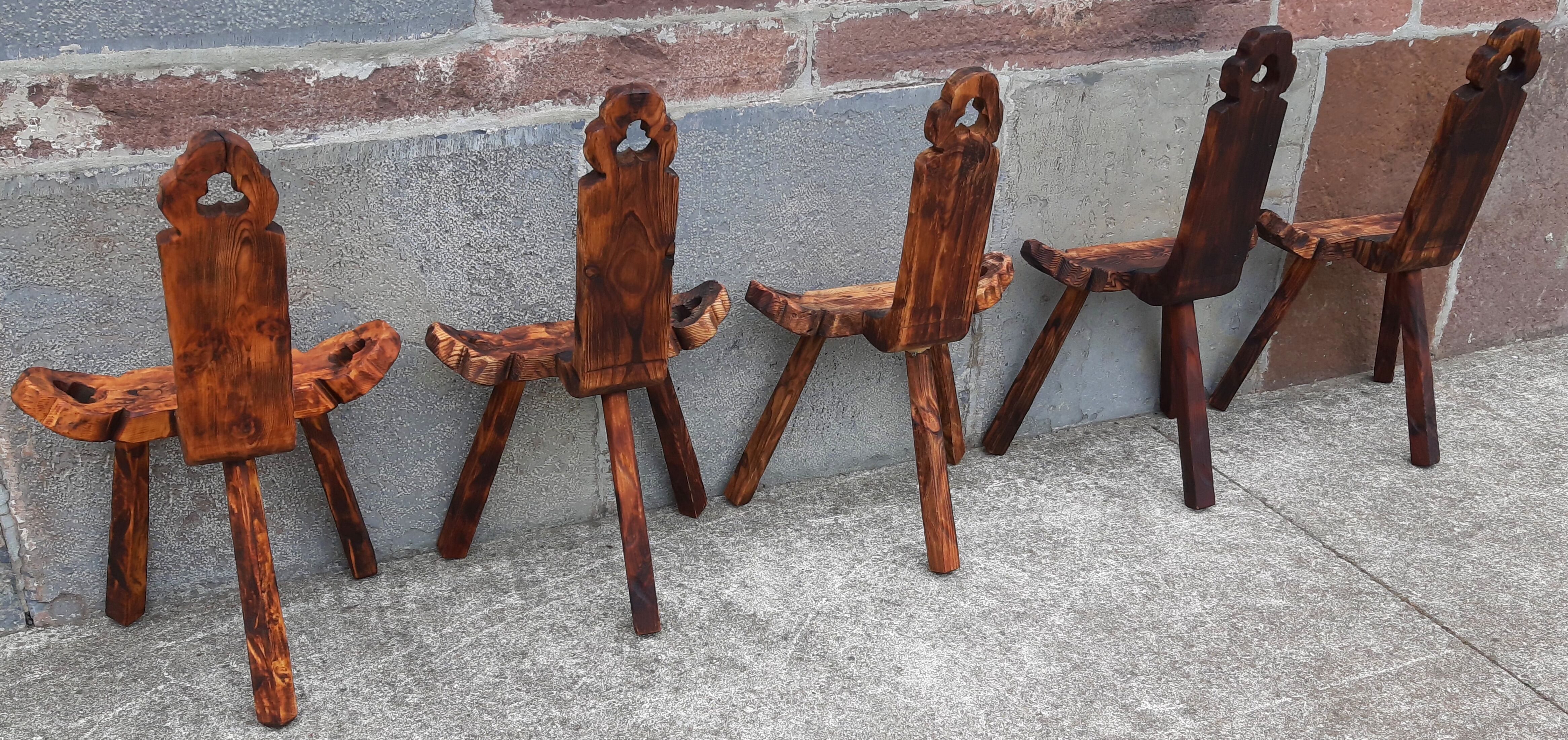 Set of 5 wooden tripod chairs