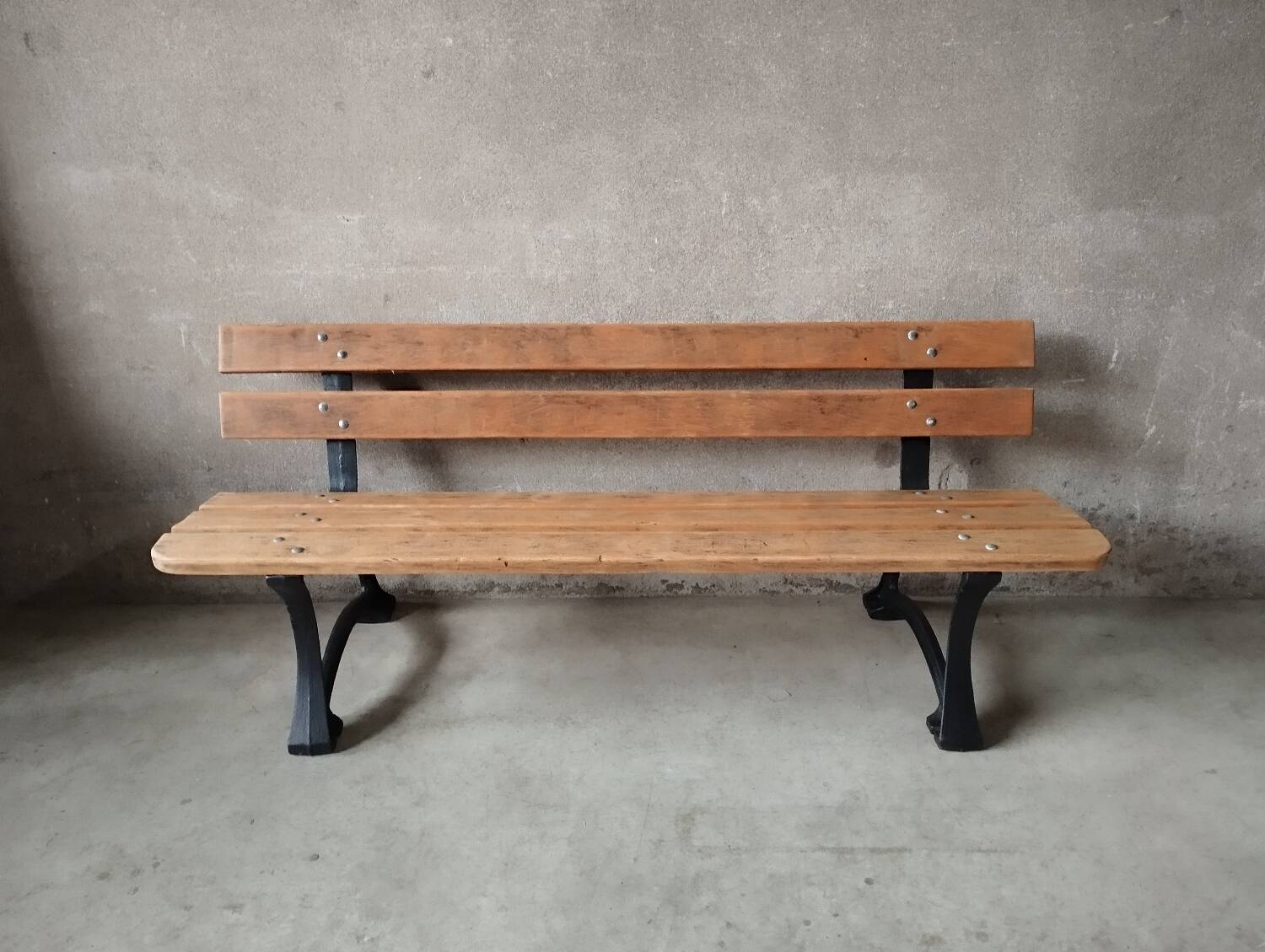 Garden bench
