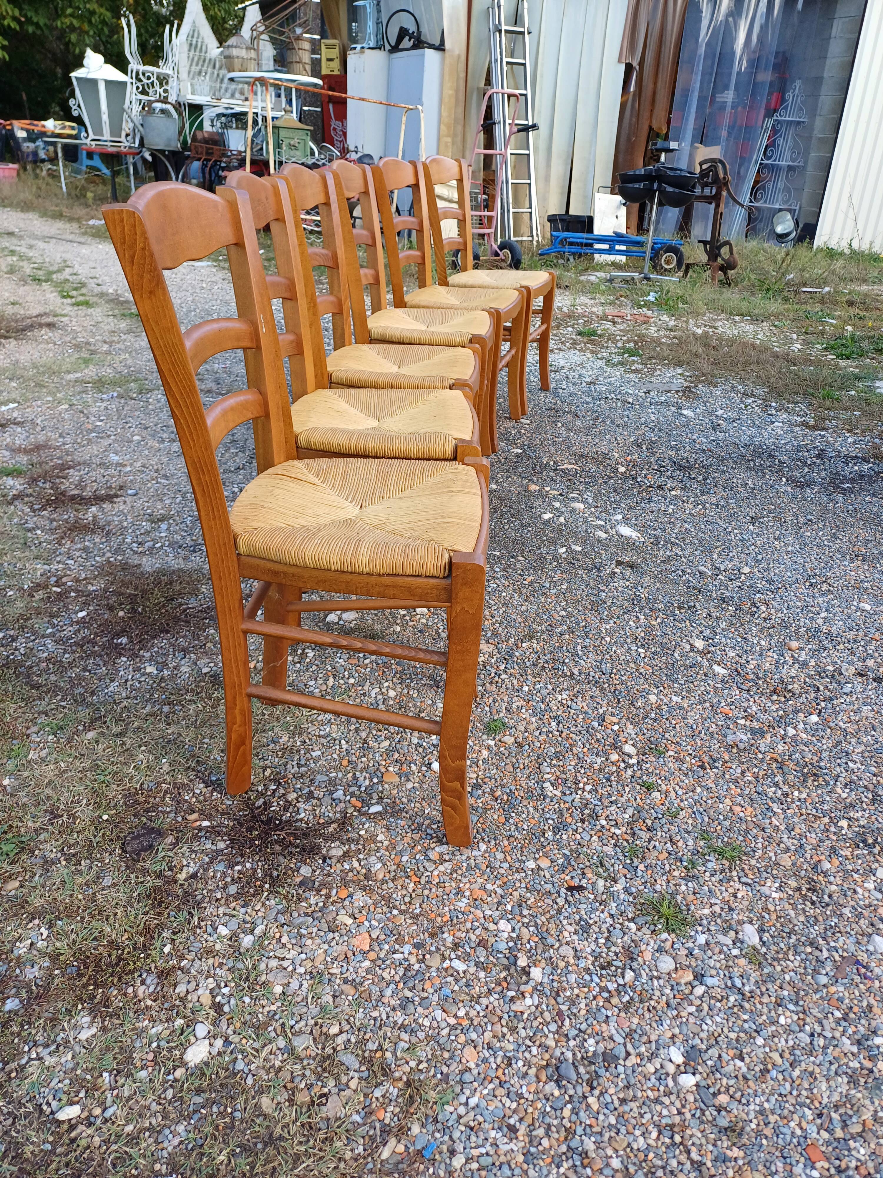 6 Straw Chairs