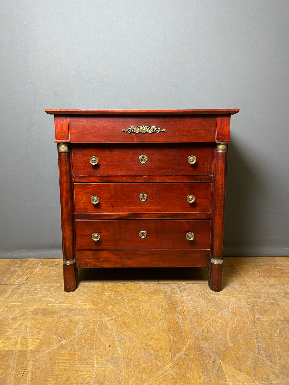 Commode de Style Empire à colonnes détachées