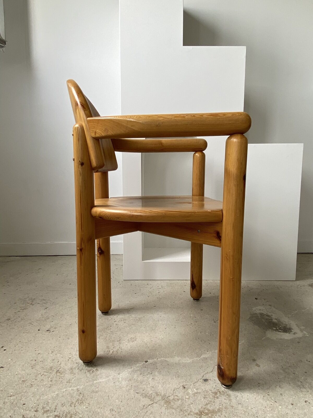Pine armchair René Daumiller