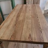 Old drapier table