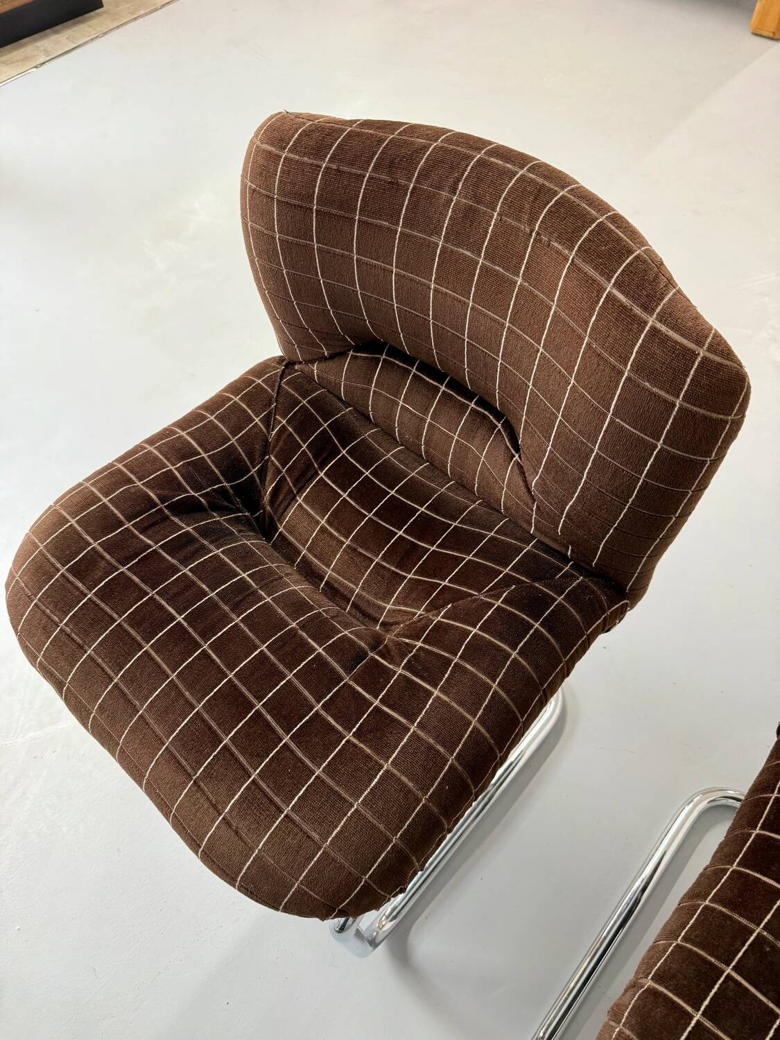 6 old tubular and velvet chairs Italian design from the 70s