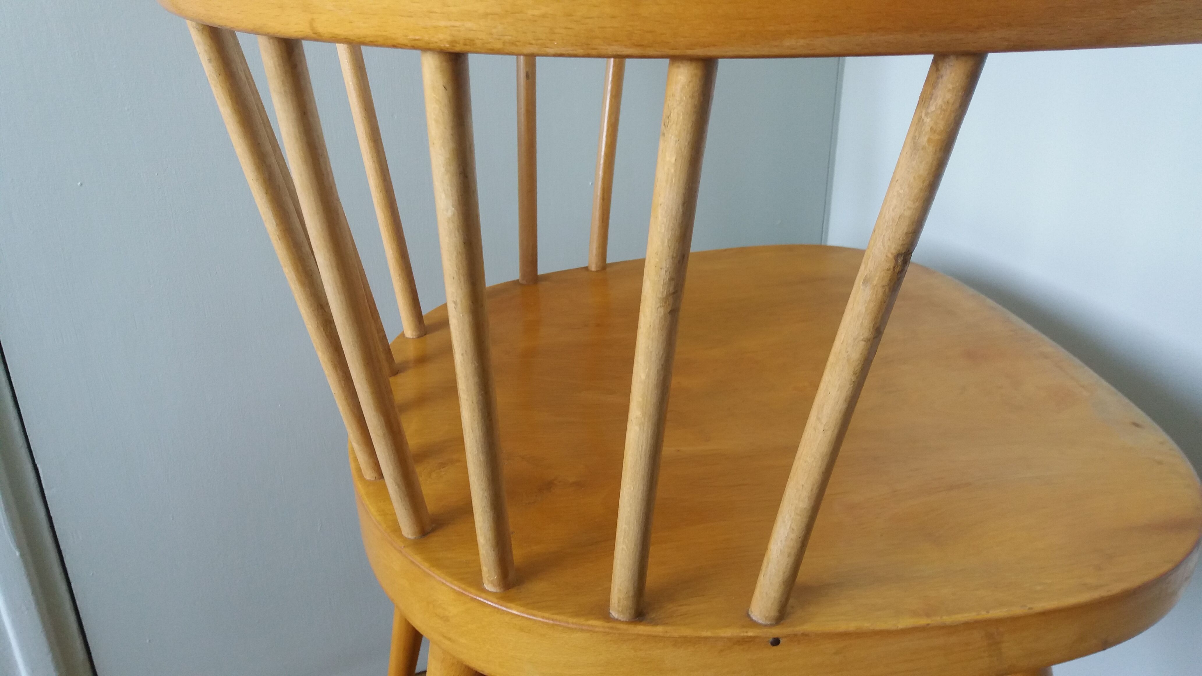 Fauteuil en bois, pieds compas, style scandinave, Baumann ou Thonet