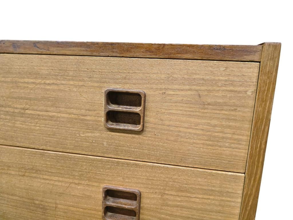 Vintage wooden shelf/bookcase/display cabinet