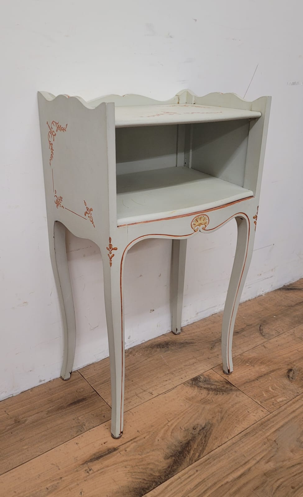 Table de chevet