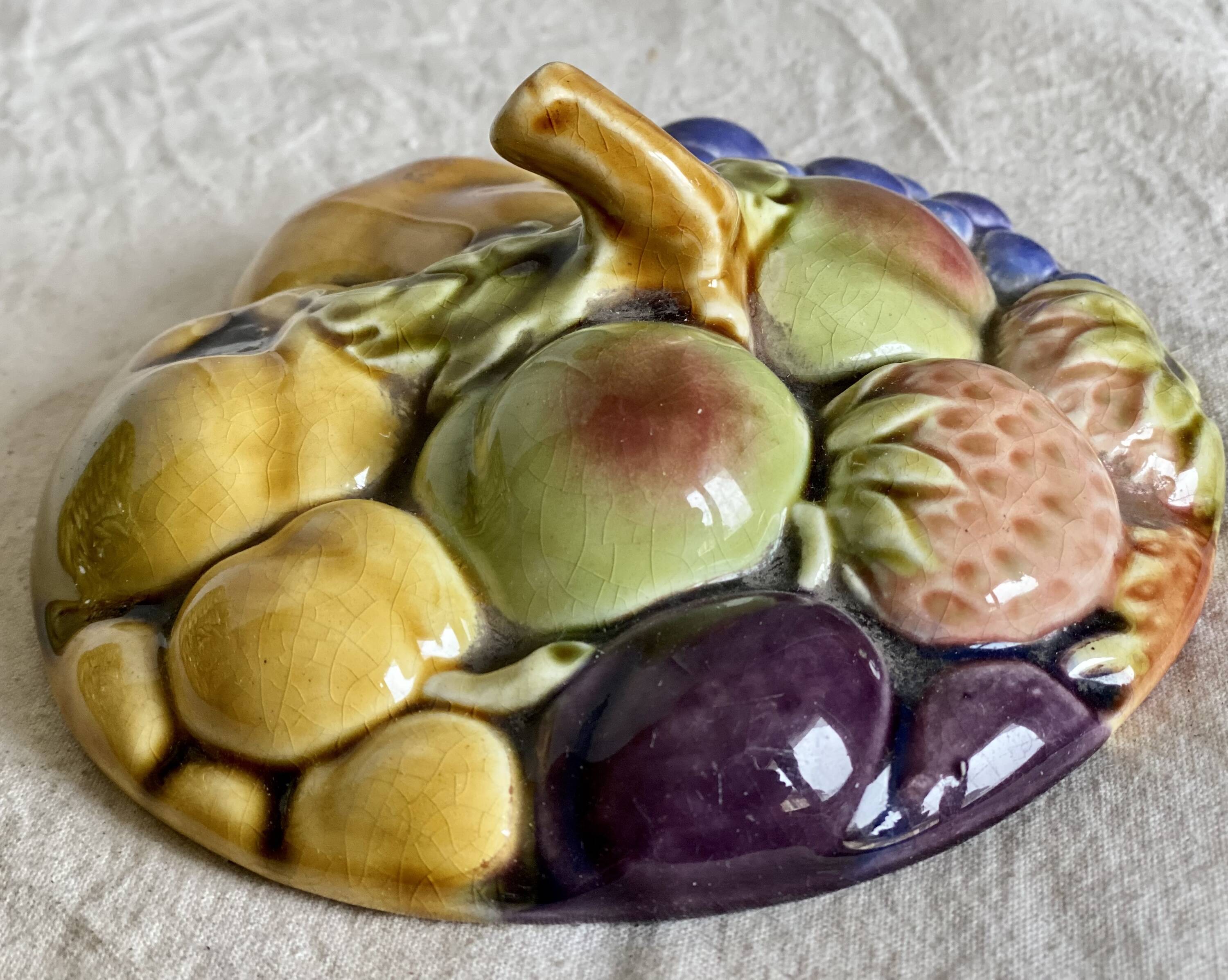 Candy dish (or sugar bowl) barbotine old fruit basket