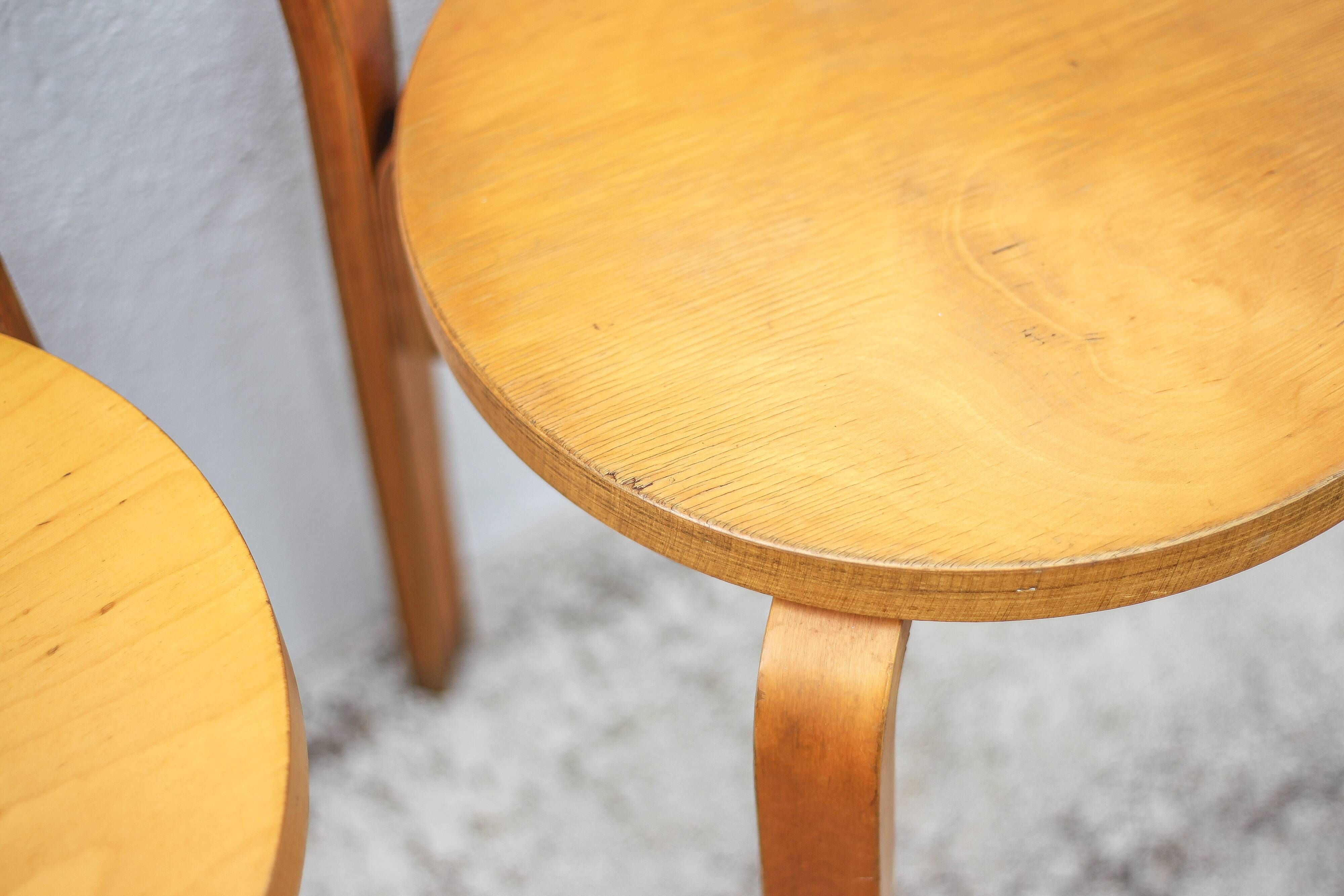 Set of 2 Alvar aalto bentwood chairs model 68, Artek Finland