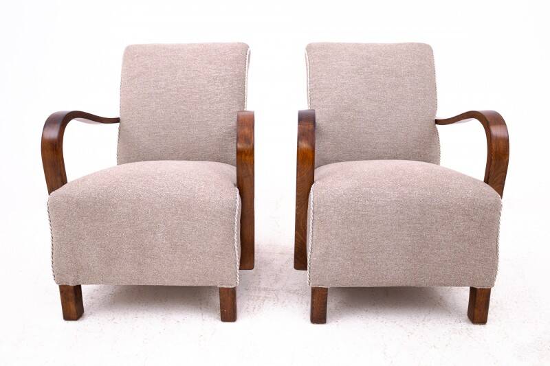 A pair of Art Deco armchairs designed by J. Halabala from the 1930s, Czechoslovakia. After renovation.
