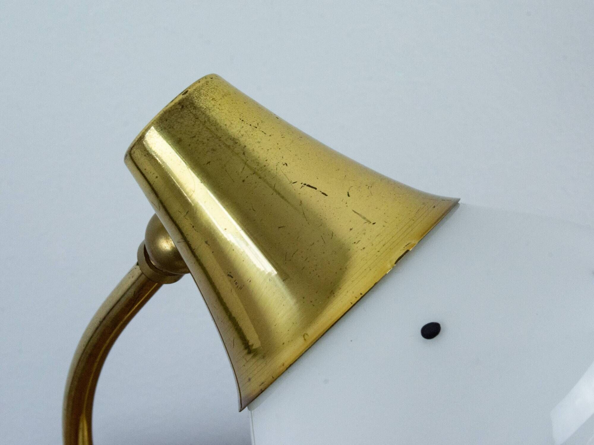 Set of 2 Vintage Mid-Century Table Lamps With Brass Stems And White Shades