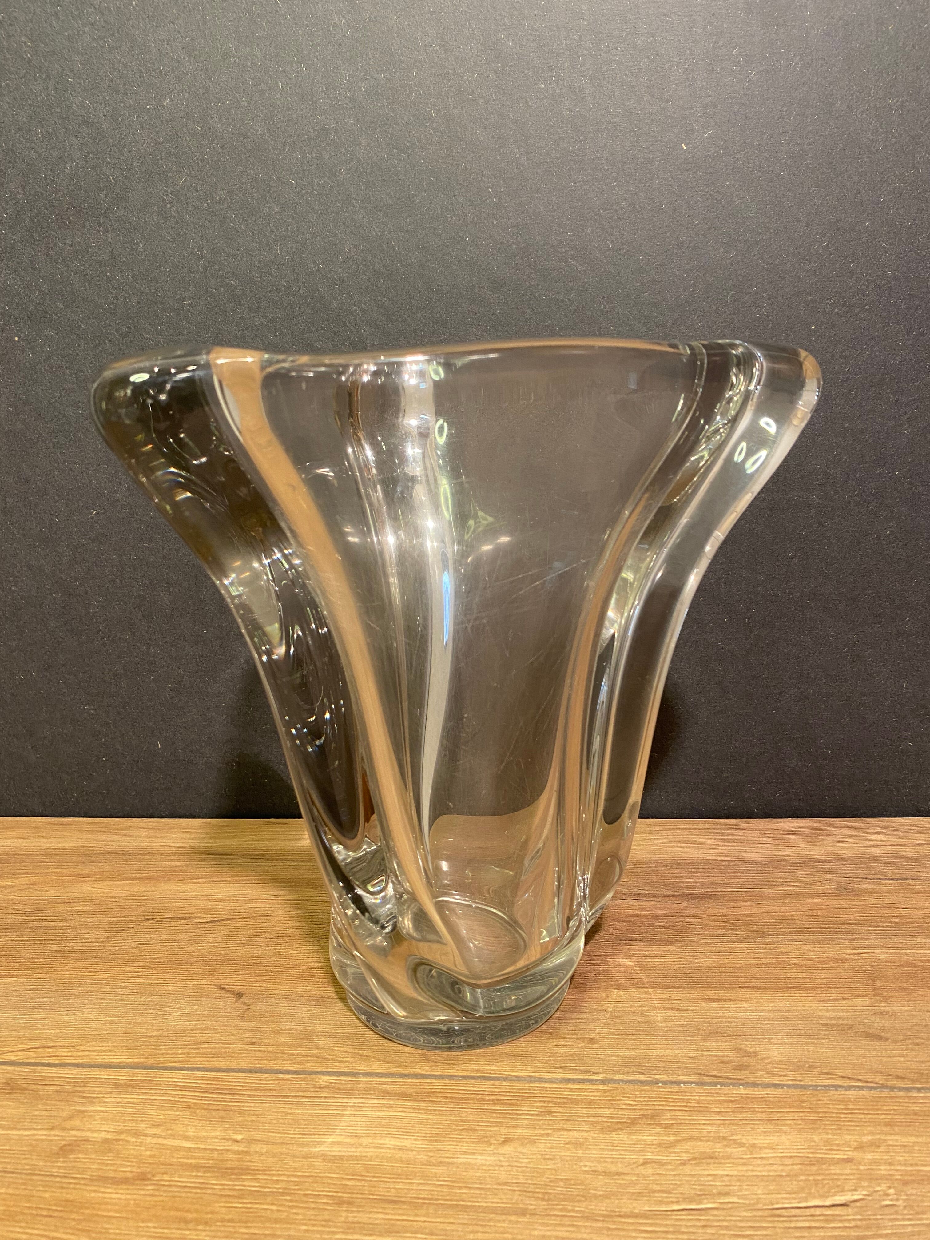 Heavy design vase in Daum type crystal