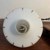Suspension Rispal en bois avec globes opalin