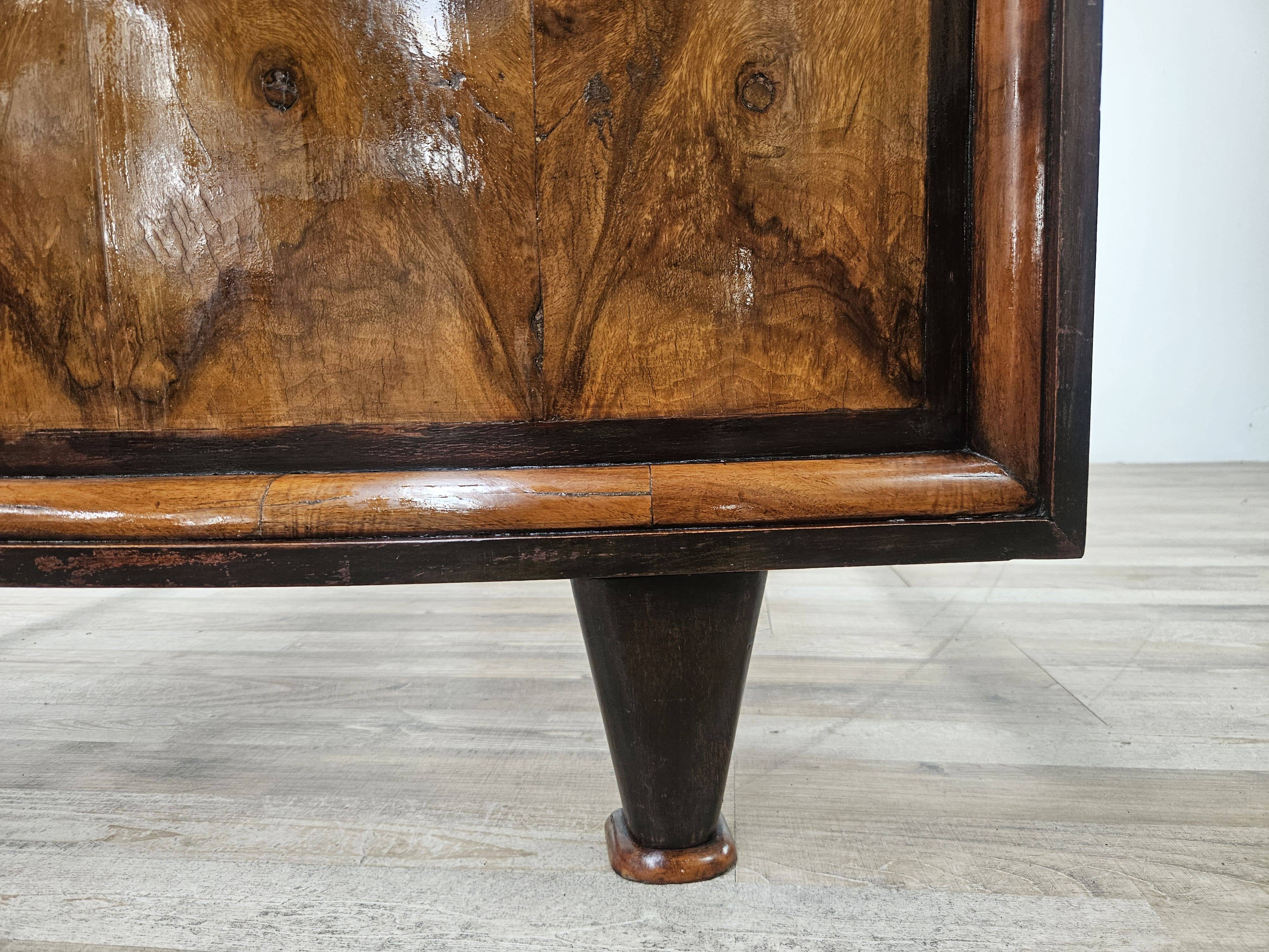 Tuscan Art Decò single bed from the 1940s in briar root
