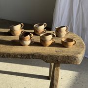 11 tasses à café vintage en grès mat brut