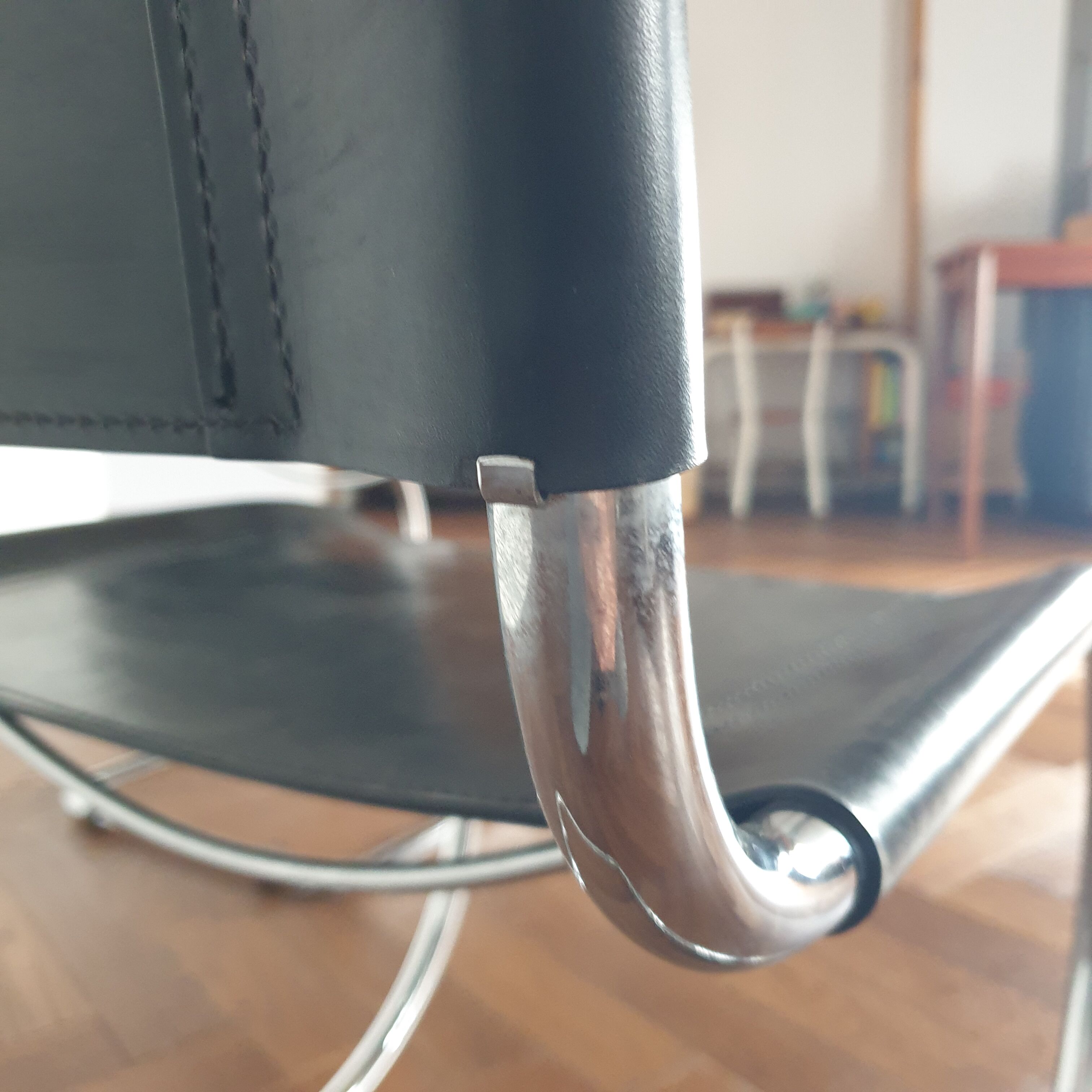 Chaise vintage cuir MR10 Mies Van Der Rohe