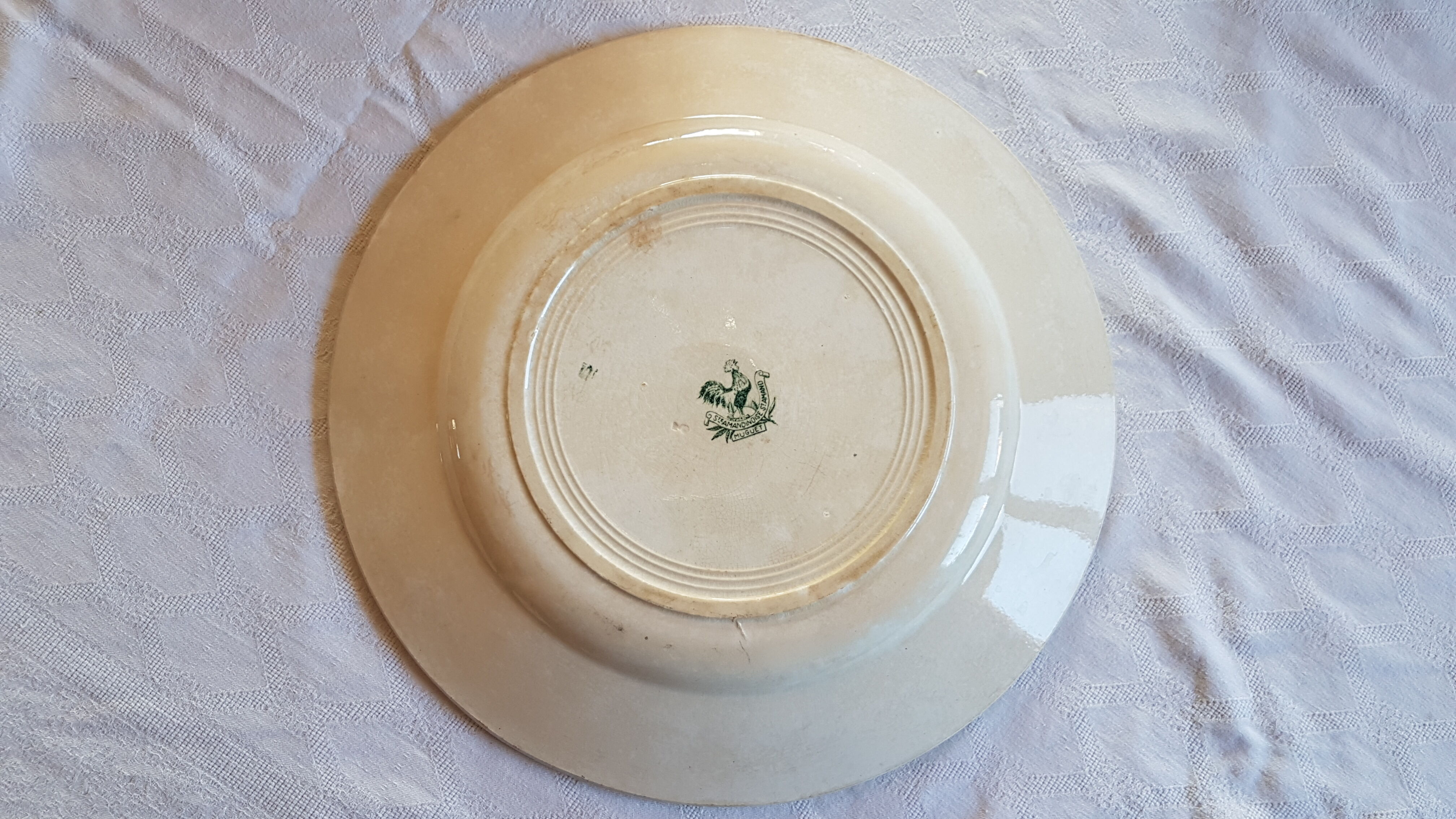 Saint Amand earthenware dish decorated with flowers