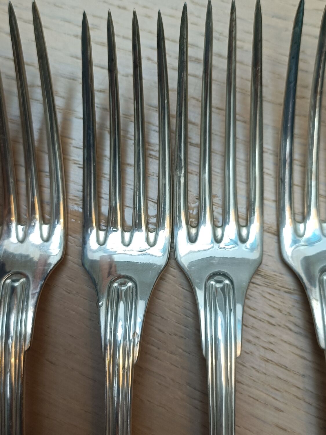 Silvered metal cutlery