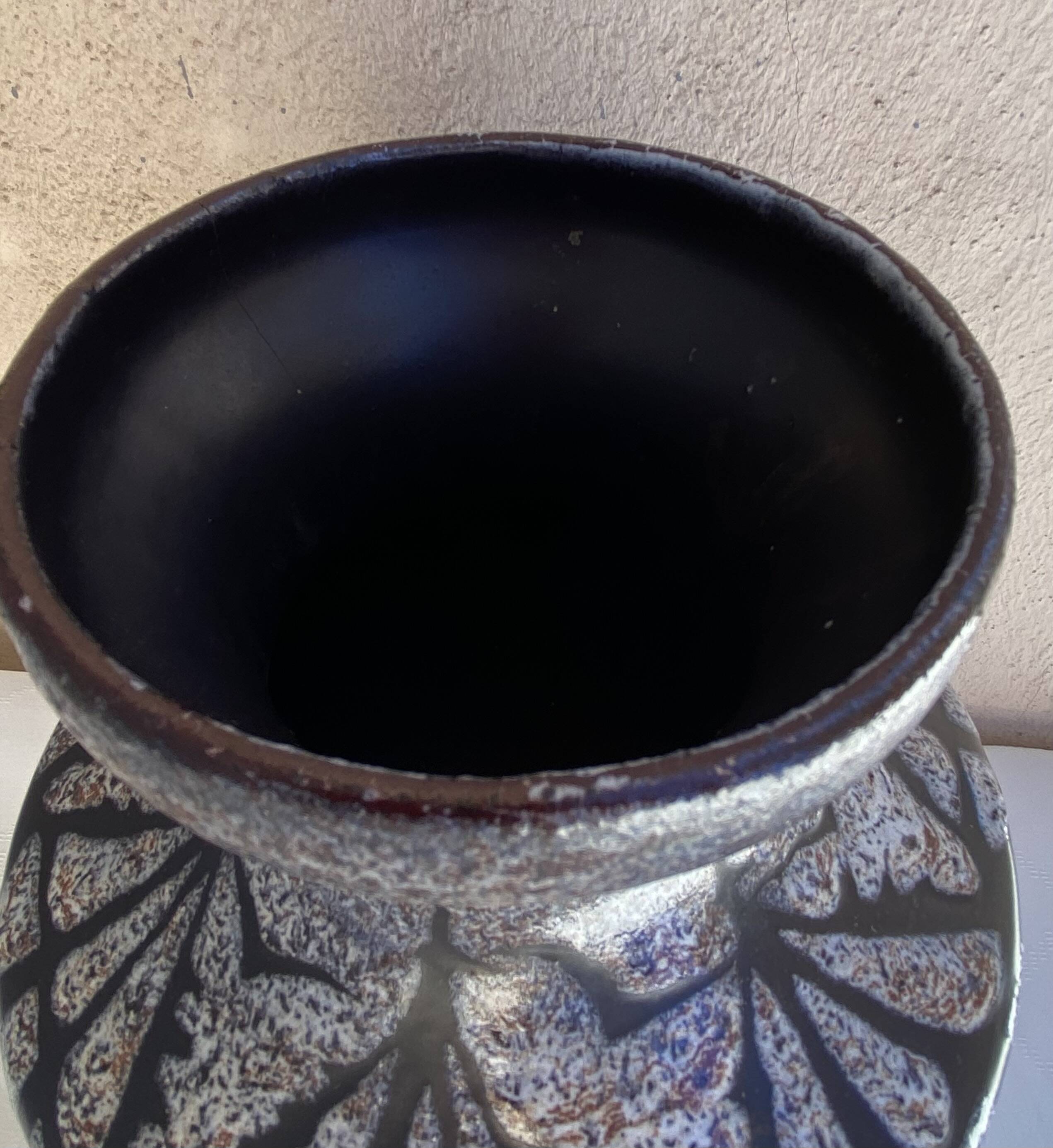 Saint Clement ceramic vase