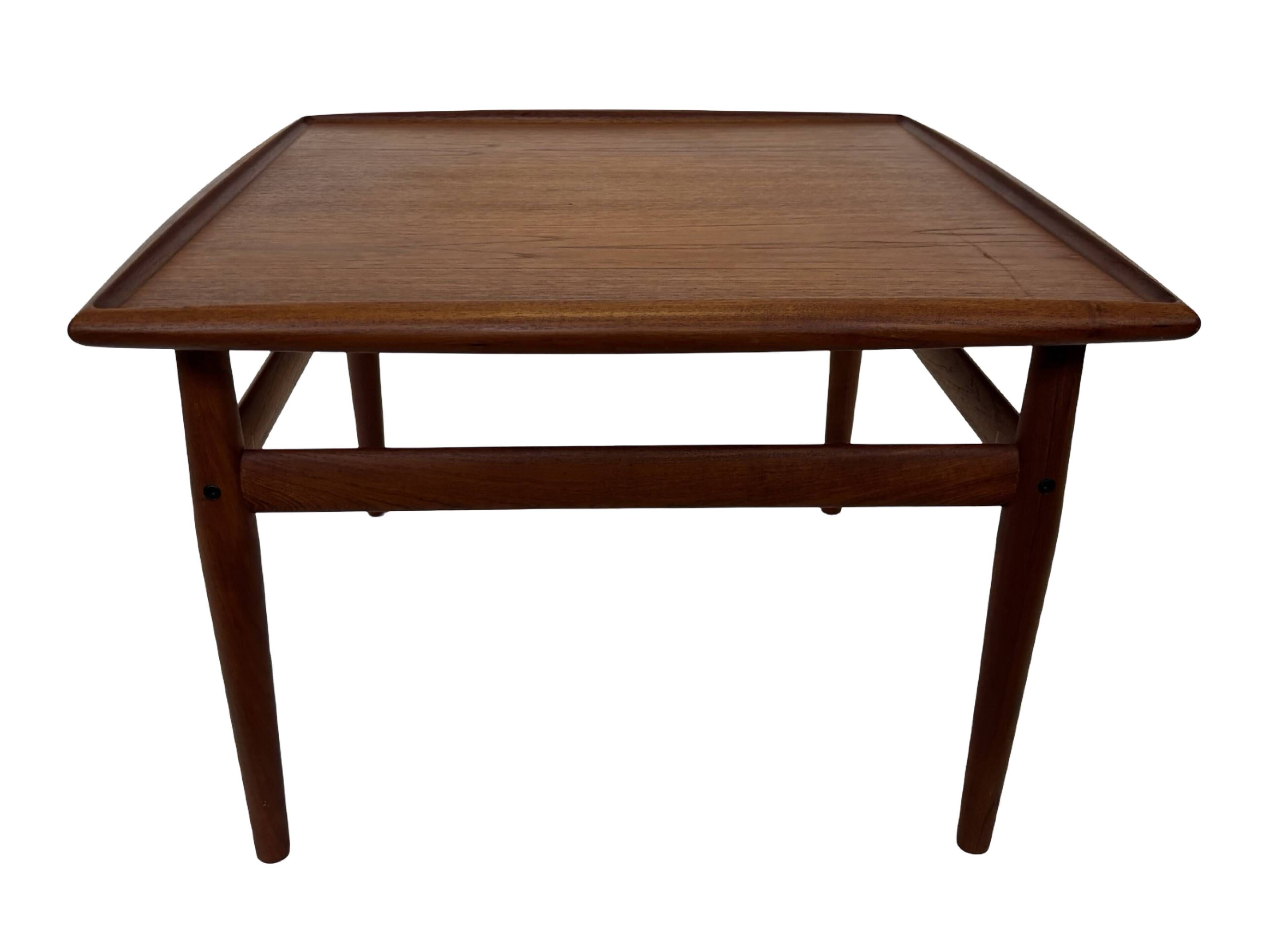 Vintage coffee table Grete Jalk Teak Danish Glostrup Design