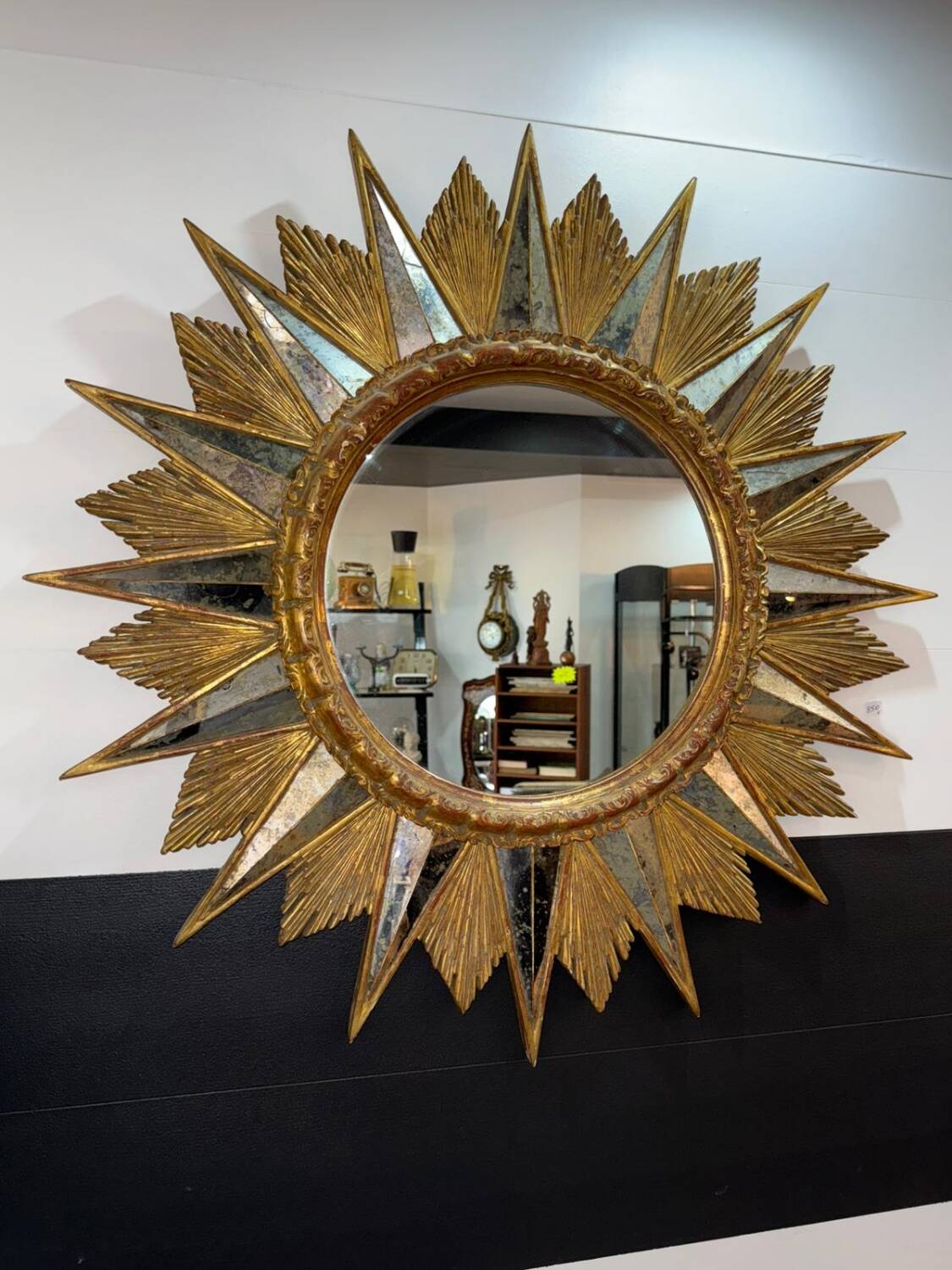 Miroir soleil doré a rayons en bois - années 50